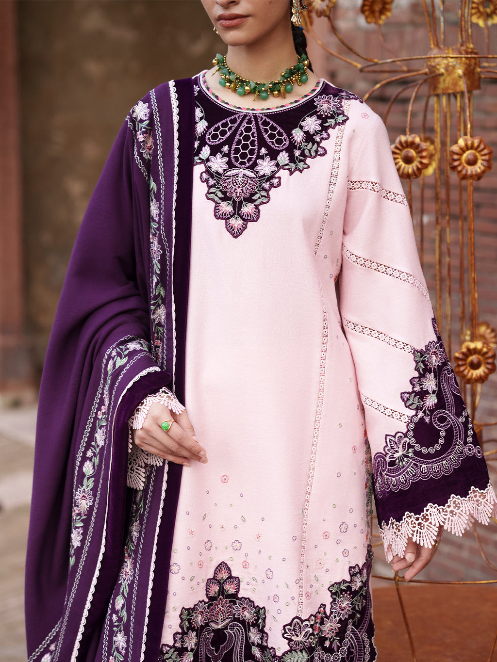 BIn Ilyas | Gulnar Karandi '26 Winter | 1012 B