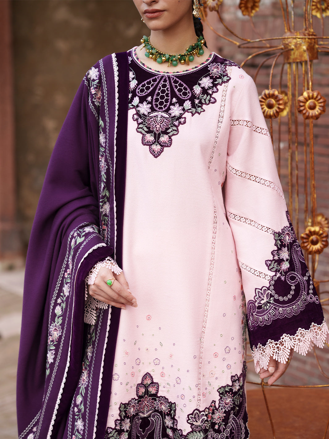 BIn Ilyas | Gulnar Karandi '26 Winter | 1012 B