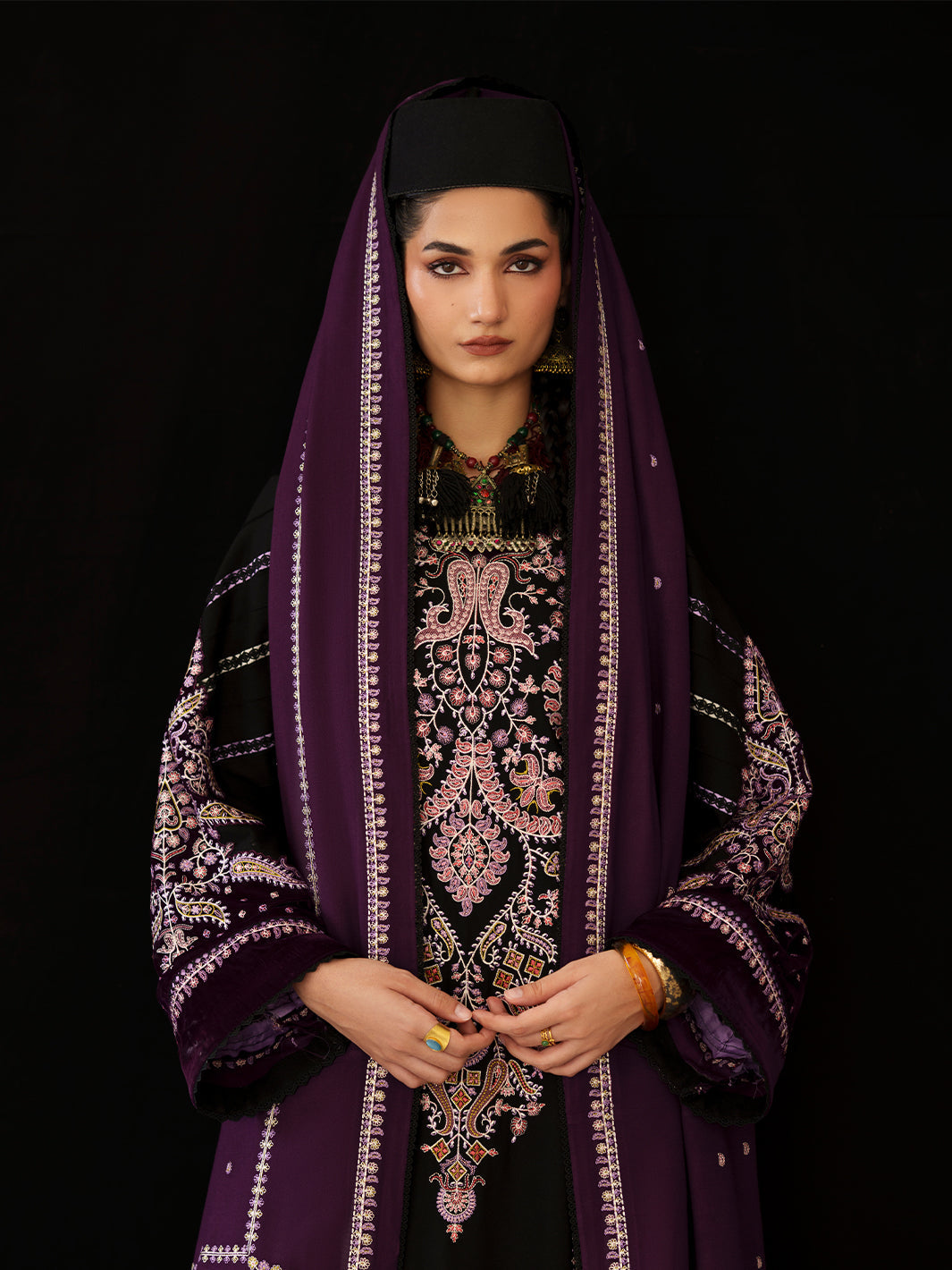BIn Ilyas | Gulnar Karandi '26 Winter | 1013 B