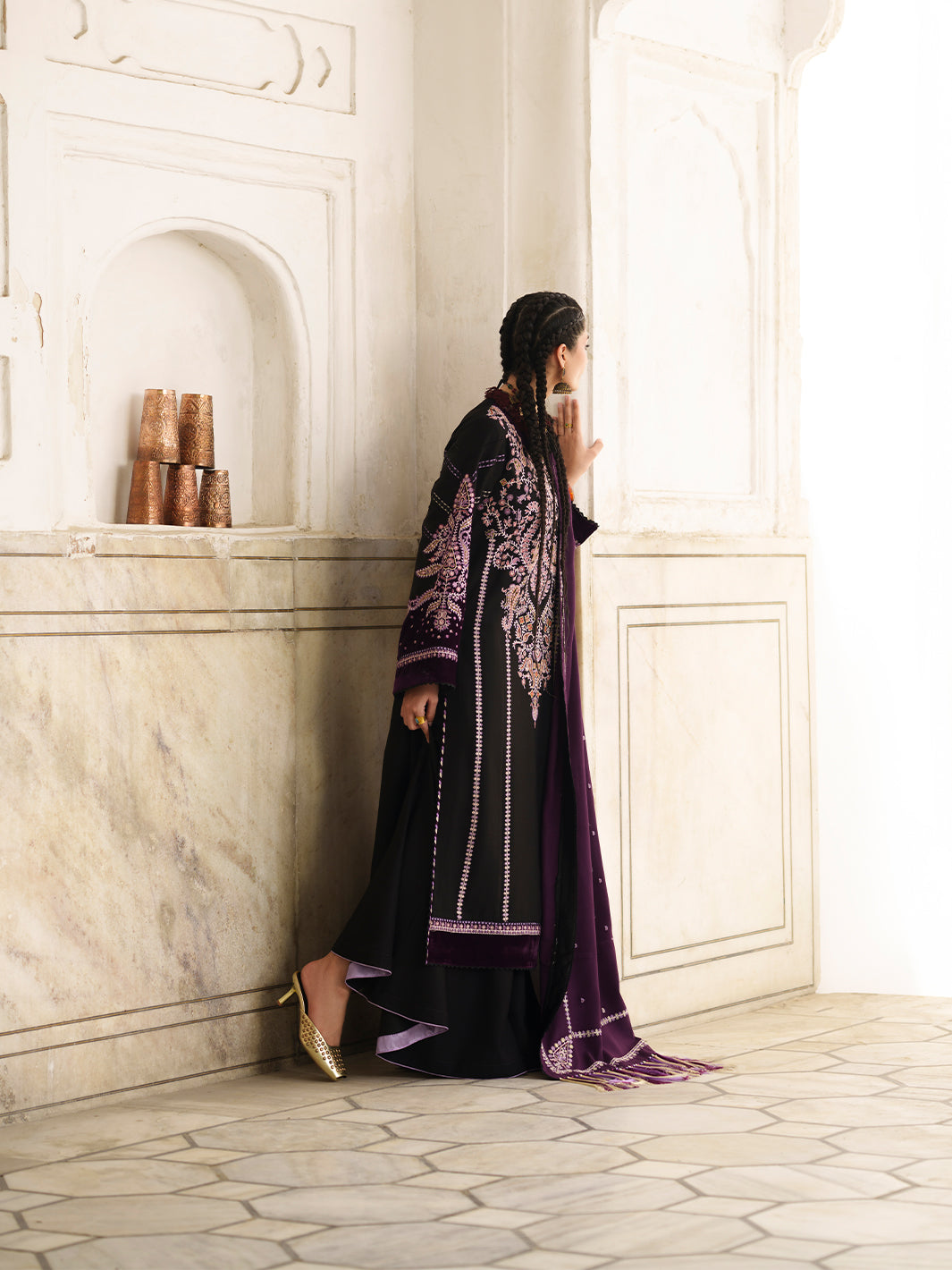 BIn Ilyas | Gulnar Karandi '26 Winter | 1013 B