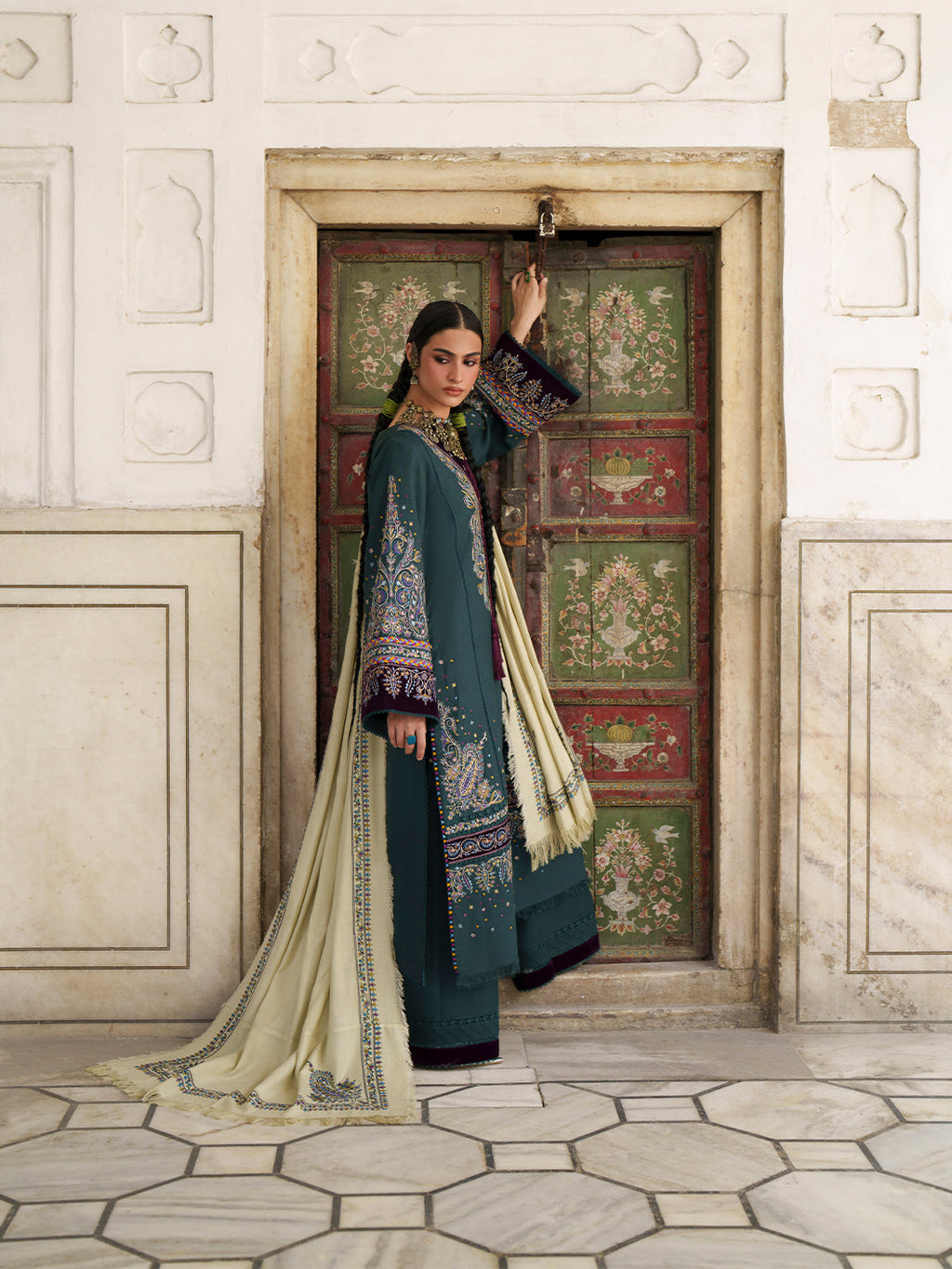 BIn Ilyas | Gulnar Karandi '26 Winter | 1014 A