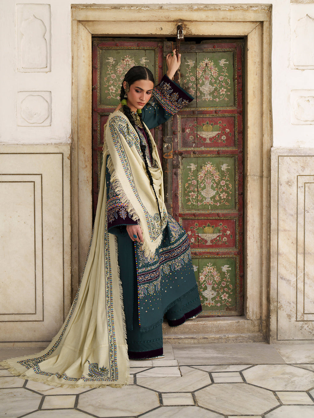 BIn Ilyas | Gulnar Karandi '26 Winter | 1014 A