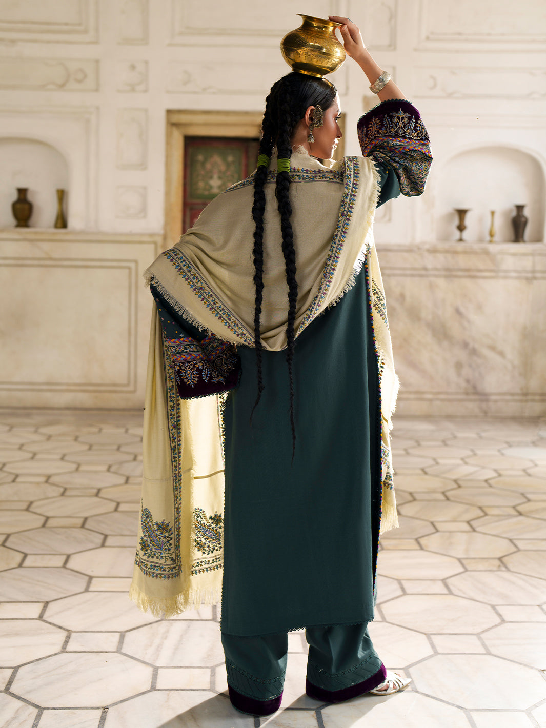 BIn Ilyas | Gulnar Karandi '26 Winter | 1014 A
