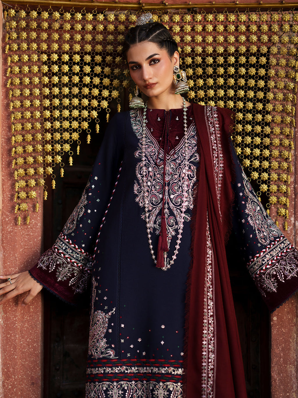 BIn Ilyas | Gulnar Karandi '26 Winter | 1014 B