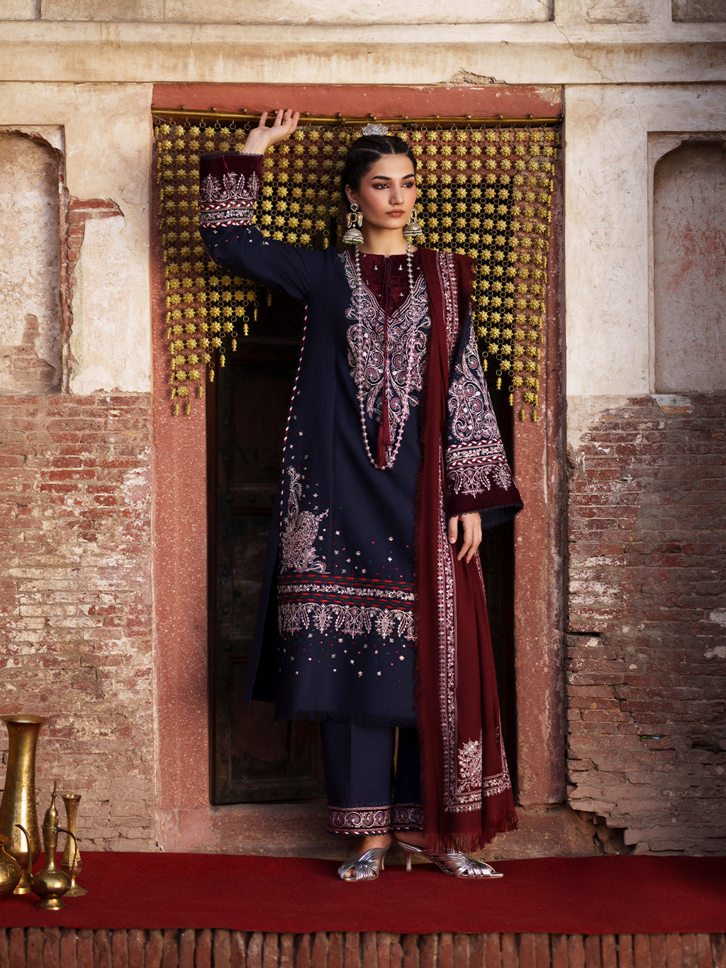BIn Ilyas | Gulnar Karandi '26 Winter | 1014 B