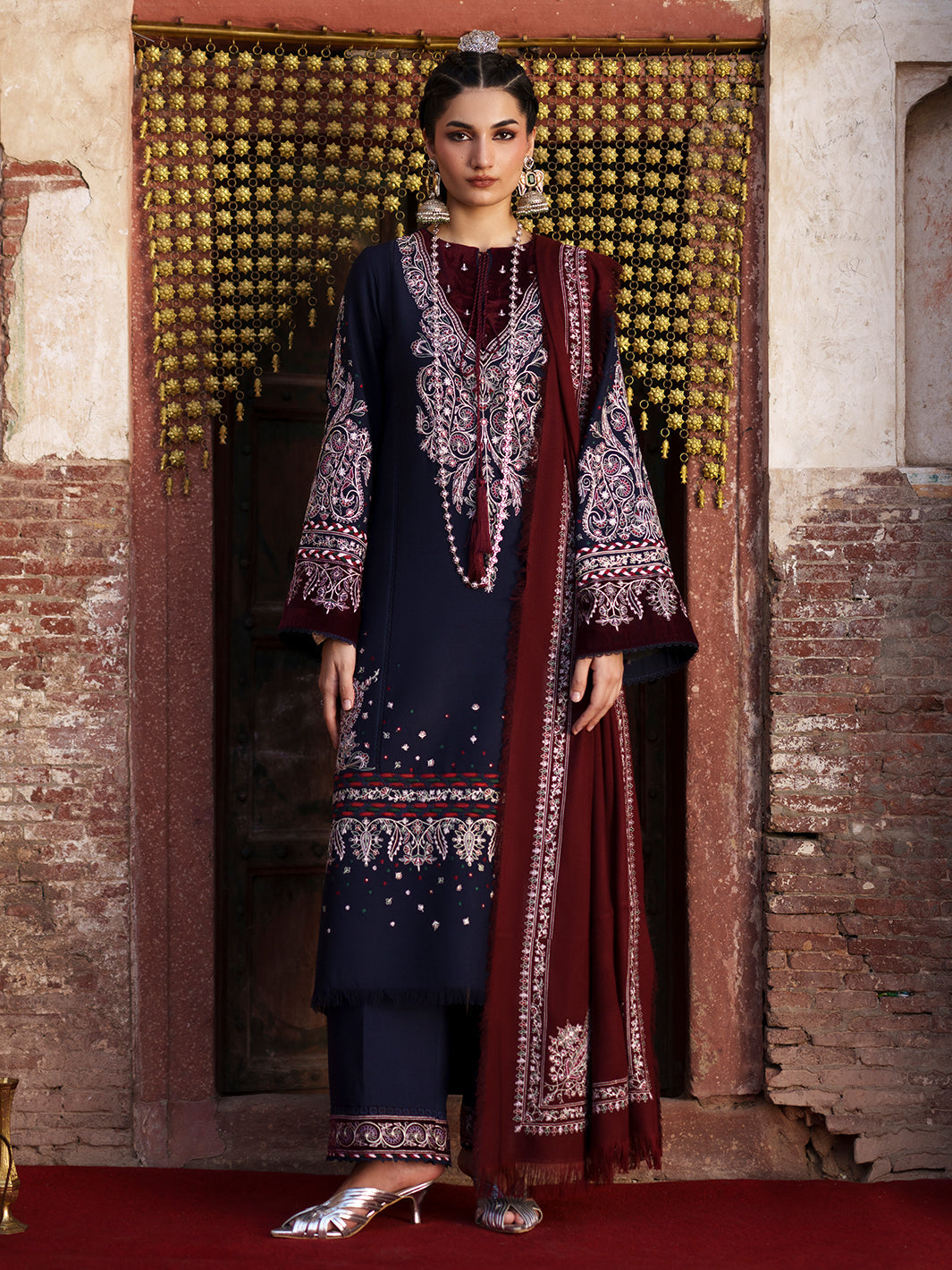 BIn Ilyas | Gulnar Karandi '26 Winter | 1014 B