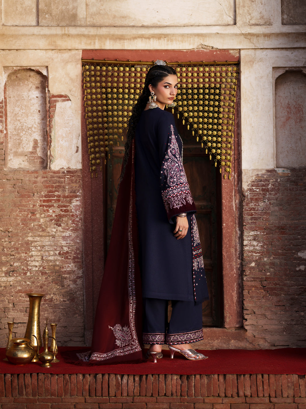 BIn Ilyas | Gulnar Karandi '26 Winter | 1014 B