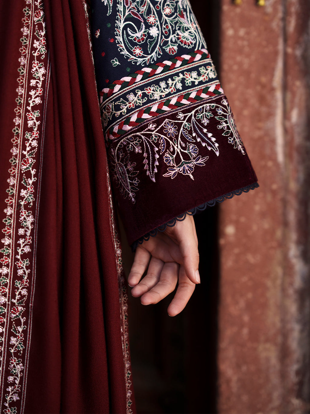 BIn Ilyas | Gulnar Karandi '26 Winter | 1014 B