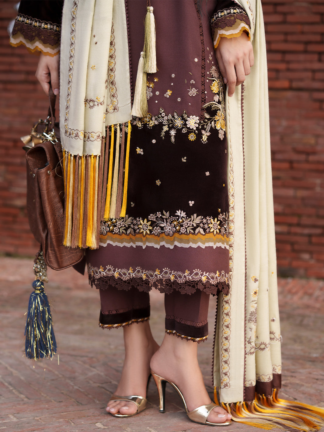 BIn Ilyas | Gulnar Karandi '26 Winter | 1015 A