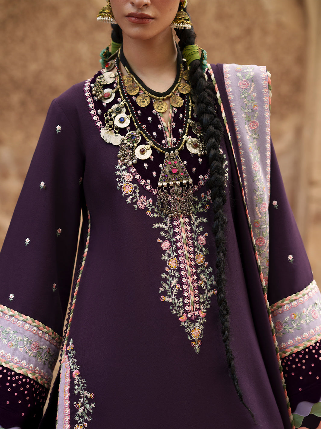BIn Ilyas | Gulnar Karandi '26 Winter | 1016 B