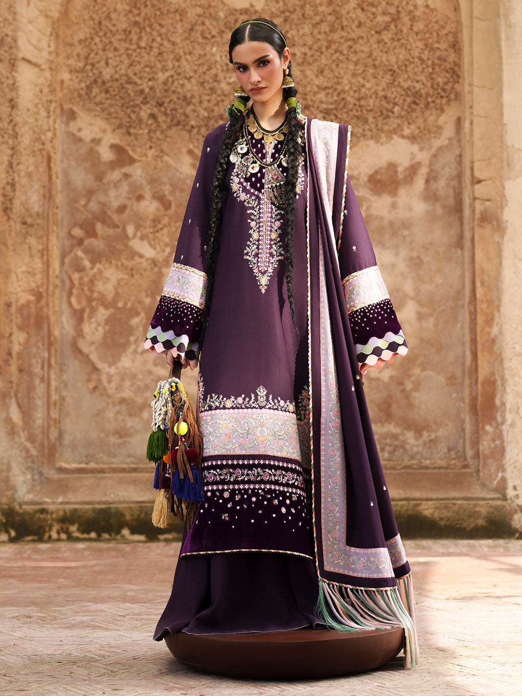 BIn Ilyas | Gulnar Karandi '26 Winter | 1016 B