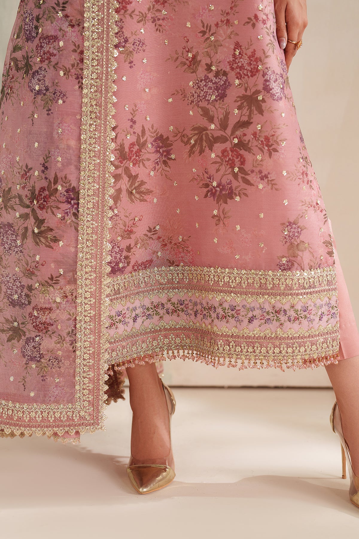 Baroque | EMBROIDERED COTTON NET | UF-4374
