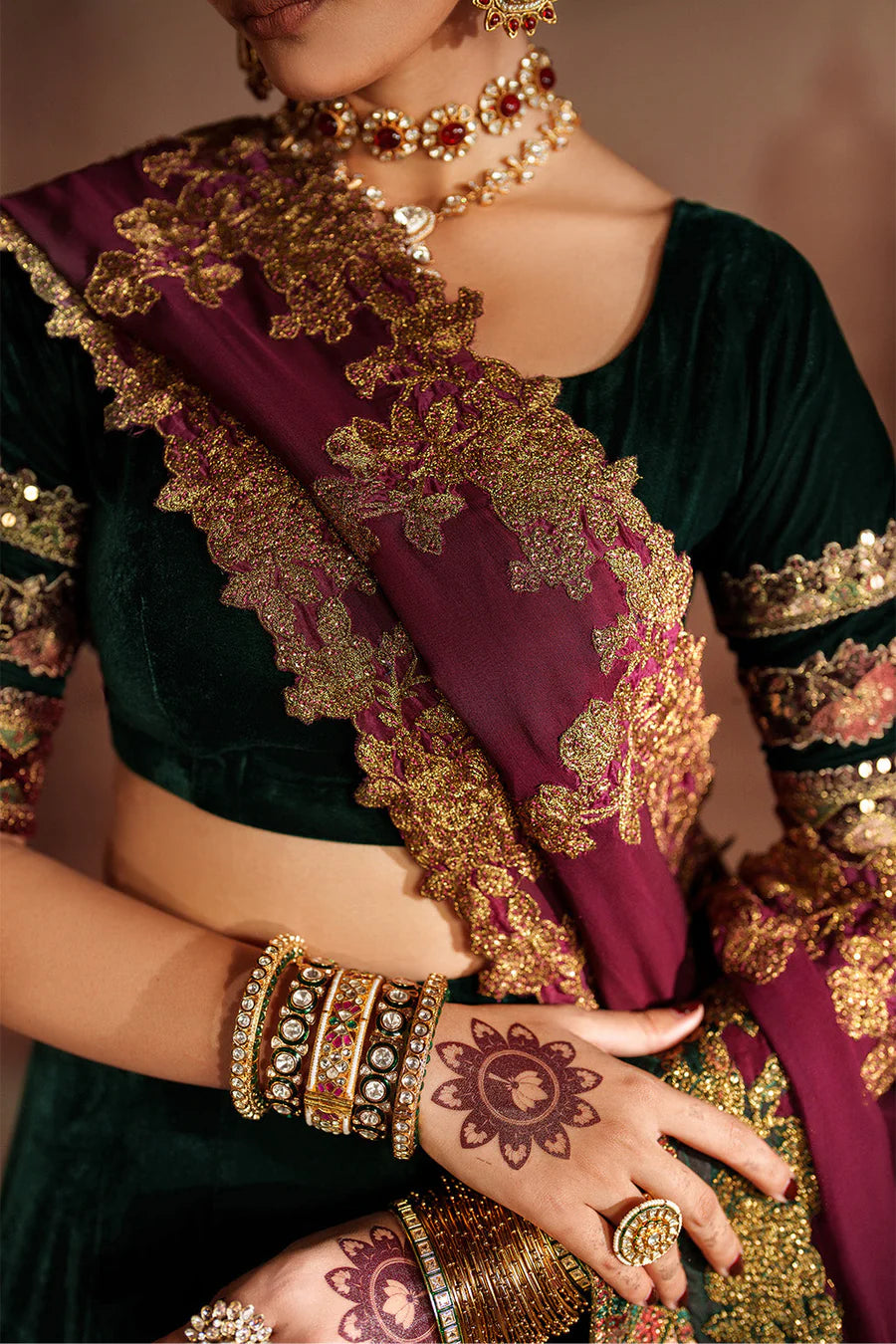 IZNIK | VELVET FORMALS | IV-65