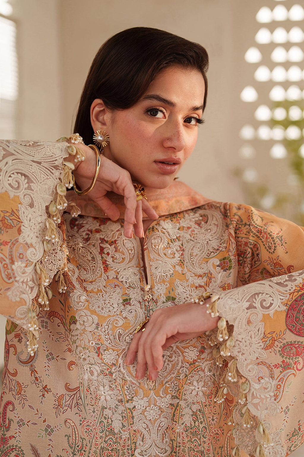 Baroque | Embroidered lawn | UF-4403