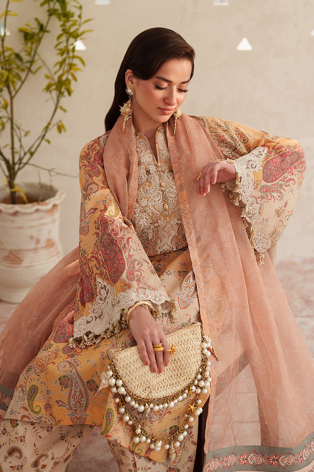 Baroque | Embroidered lawn | UF-4403