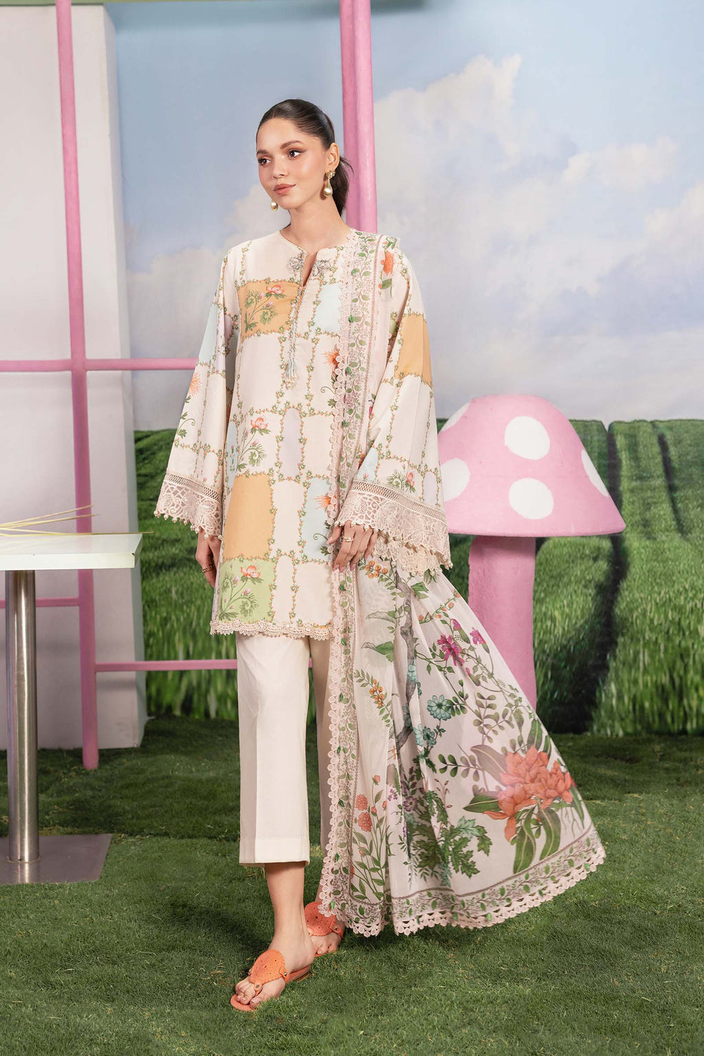 MARIA B | 3 Pc Unstitched Embroidered Lawn Suit | MB-CUSV13-10A