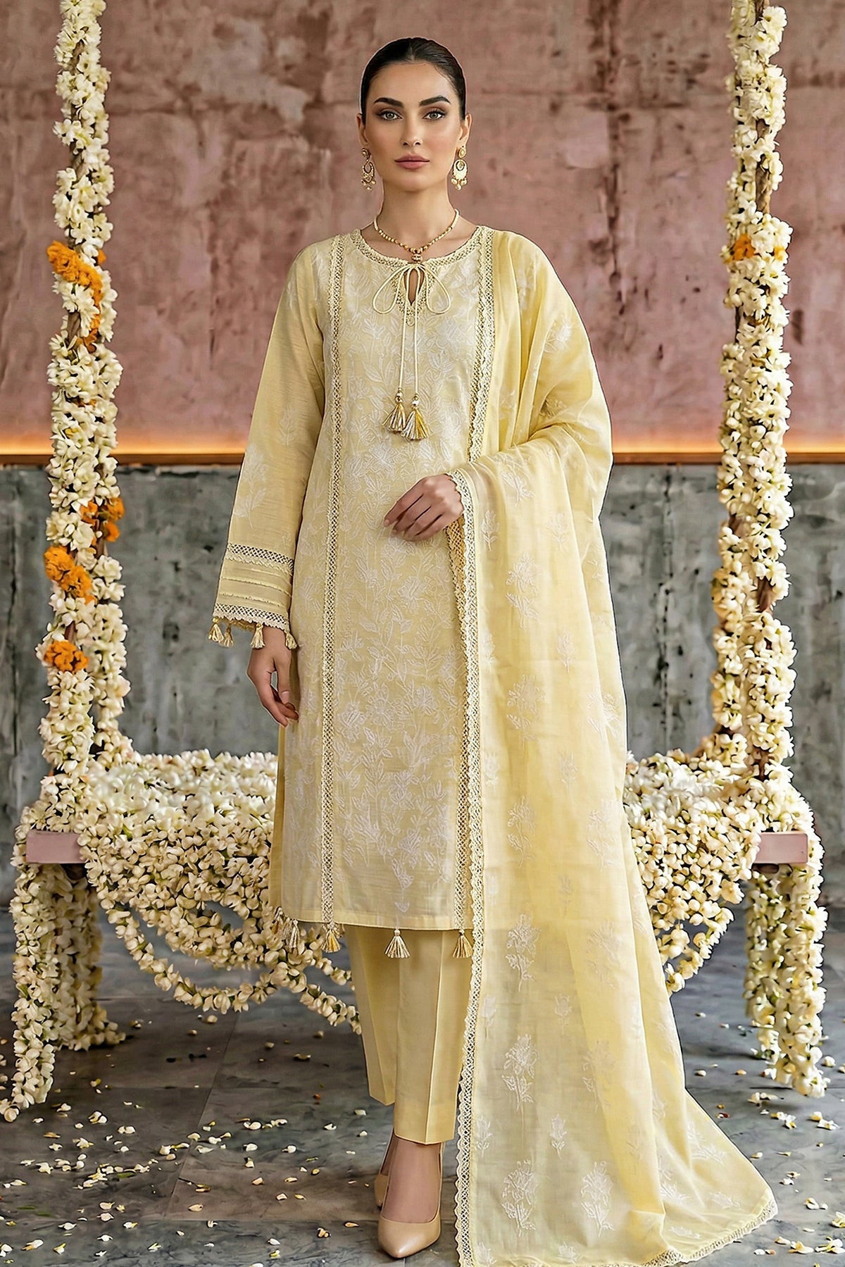Noor E Fajar | Saira Luxury Lawn | NF-1556