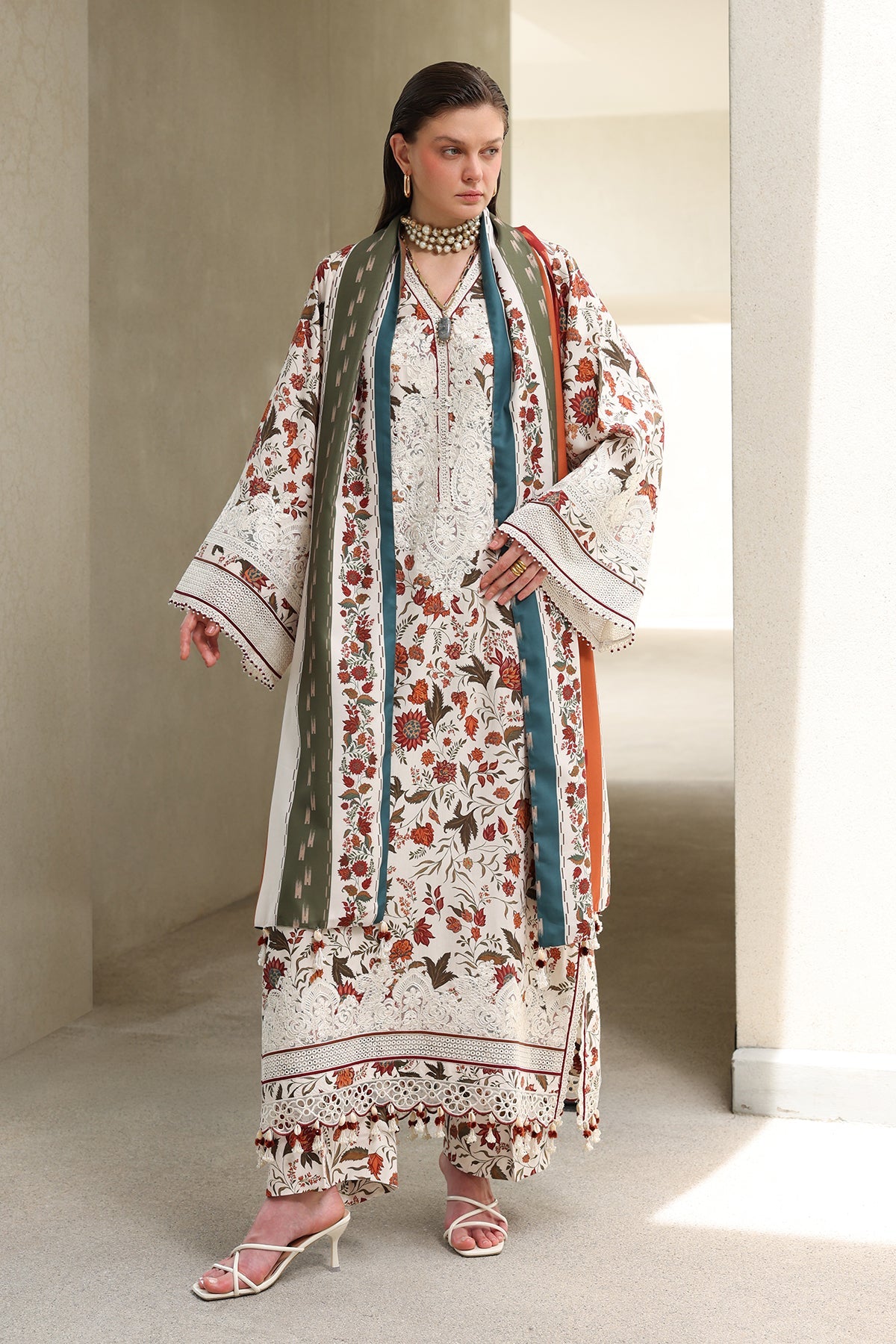 Baroque | Embroidered Viscose SIlk Winter | SF-4557
