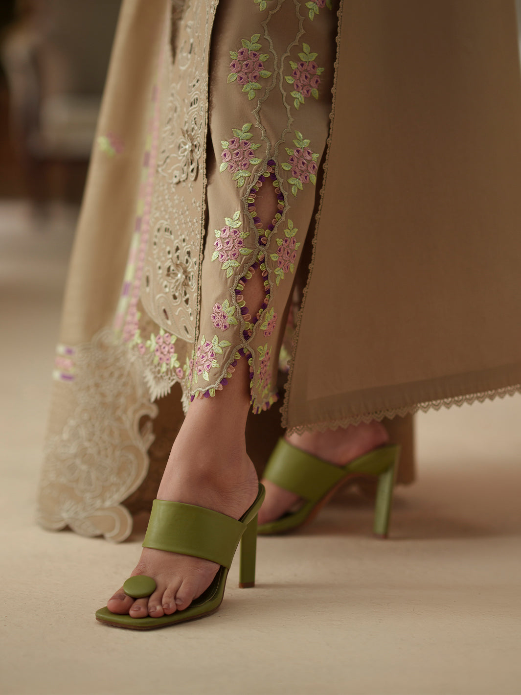 Bin ILyas | Mashriq Luxury Lawn '26 | D-113-A