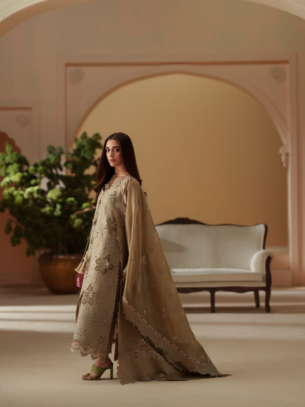 Bin ILyas | Mashriq Luxury Lawn '26 | D-113-A