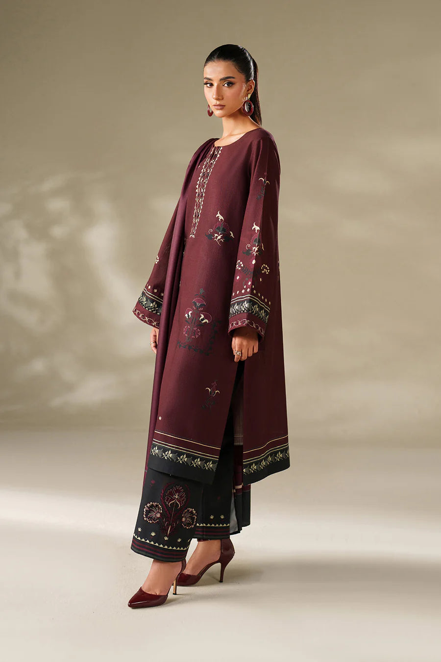 IZNIK |  PRINTED KHADDAR | UE-570