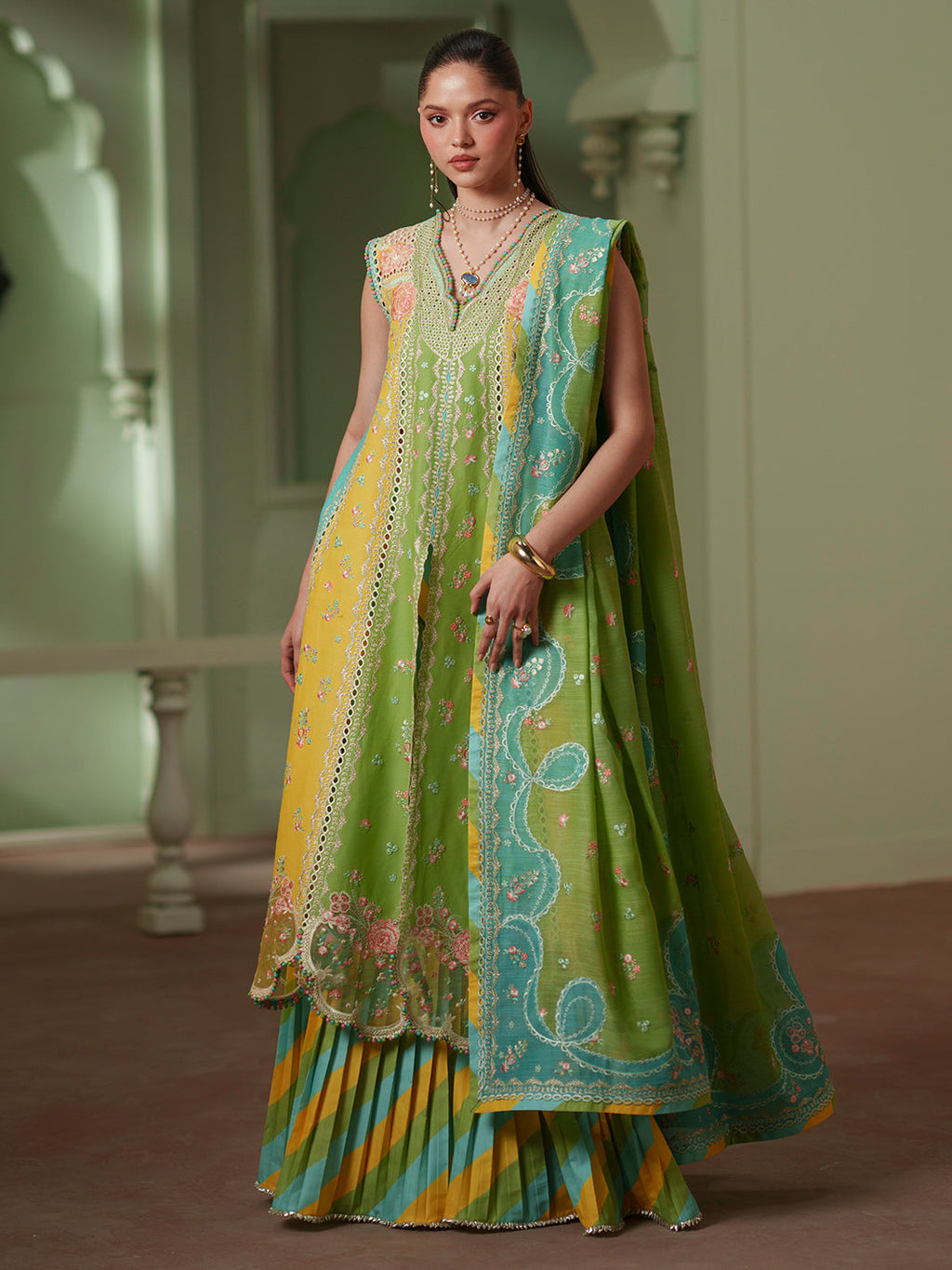 Bin ILyas | Mashriq Luxury Lawn '26 | D-114-A