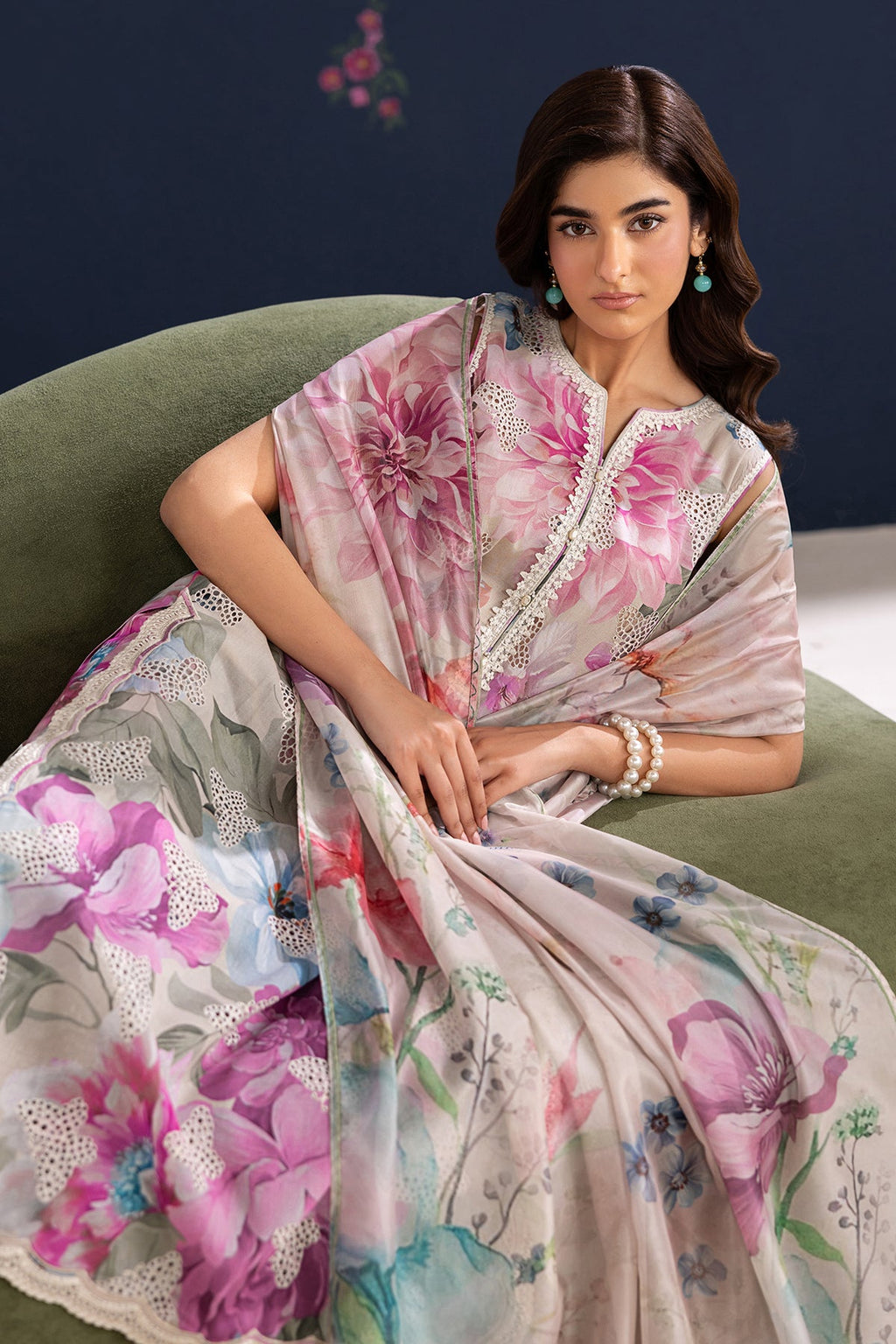 Baroque | Embroidered lawn | UF-4458