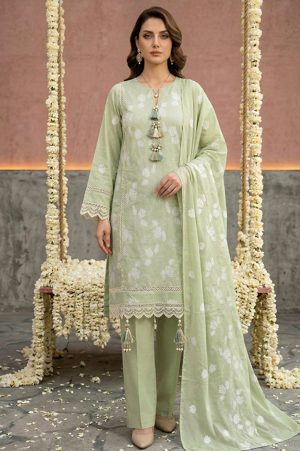 Noor E Fajar | Saira Luxury Lawn | NF-1555