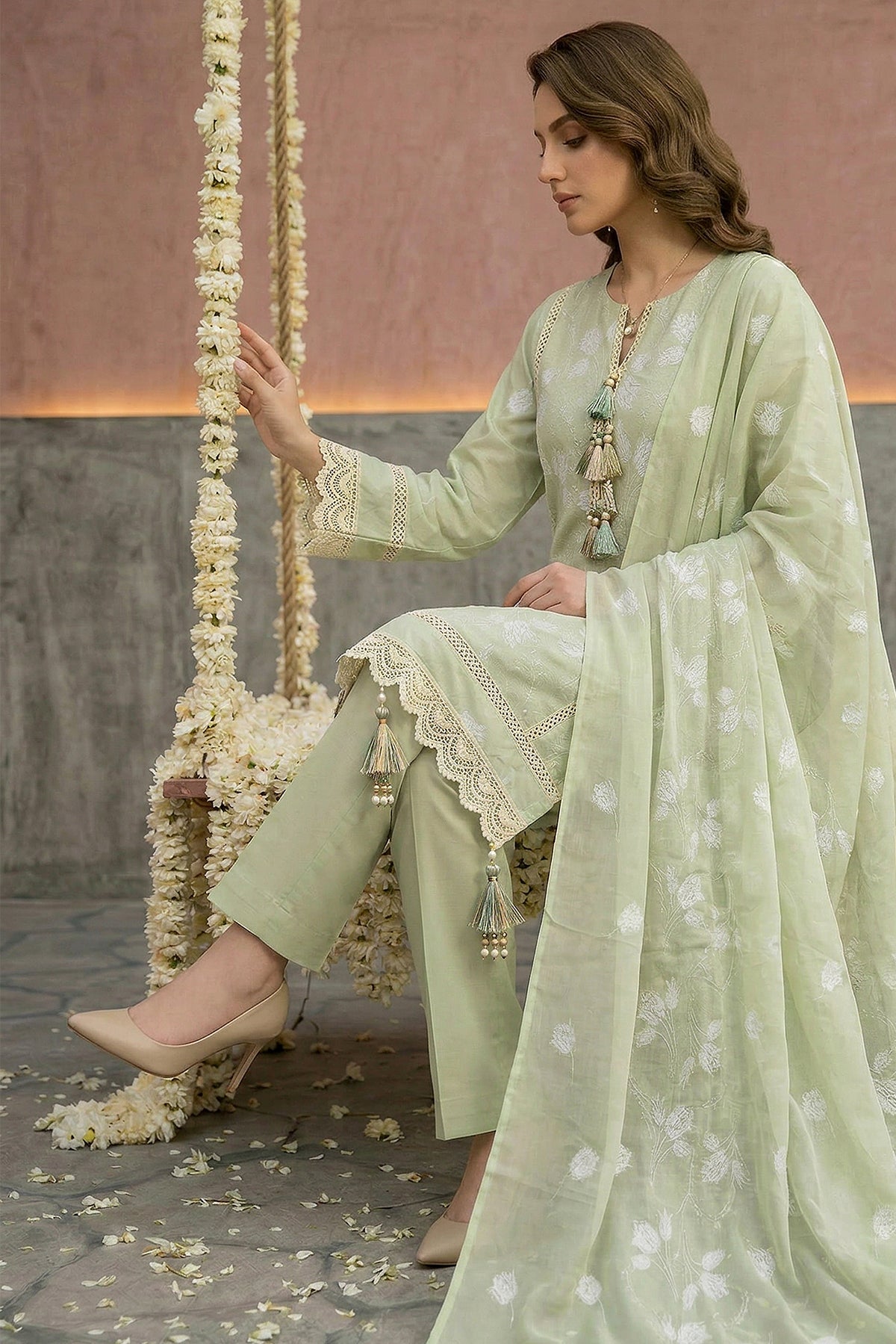Noor E Fajar | Saira Luxury Lawn | NF-1555