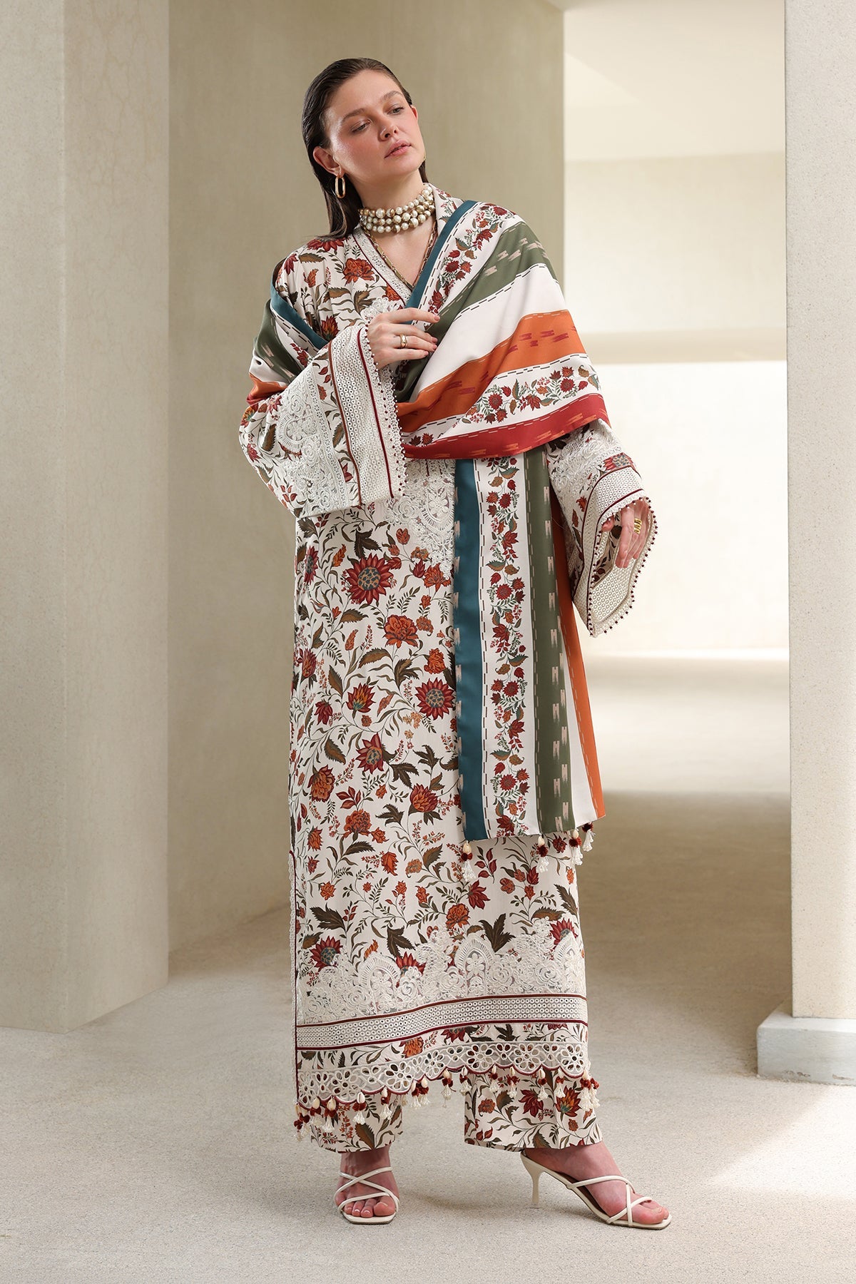 Baroque | Embroidered Viscose SIlk Winter | SF-4557