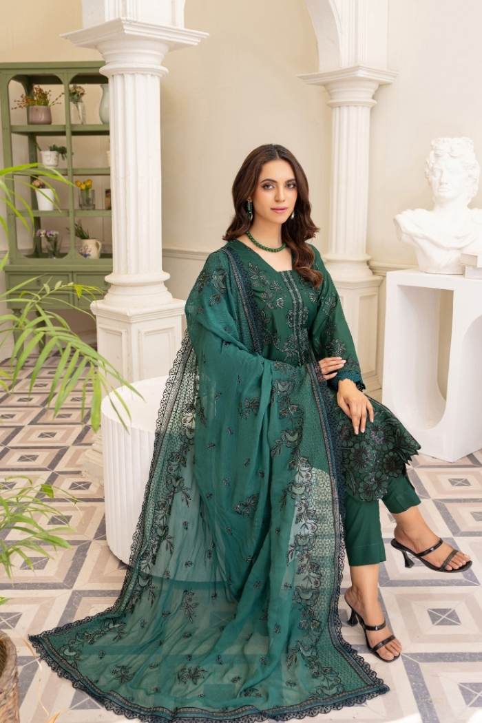Riaz Arts | Romana Luxury Lawn | RA-R-08