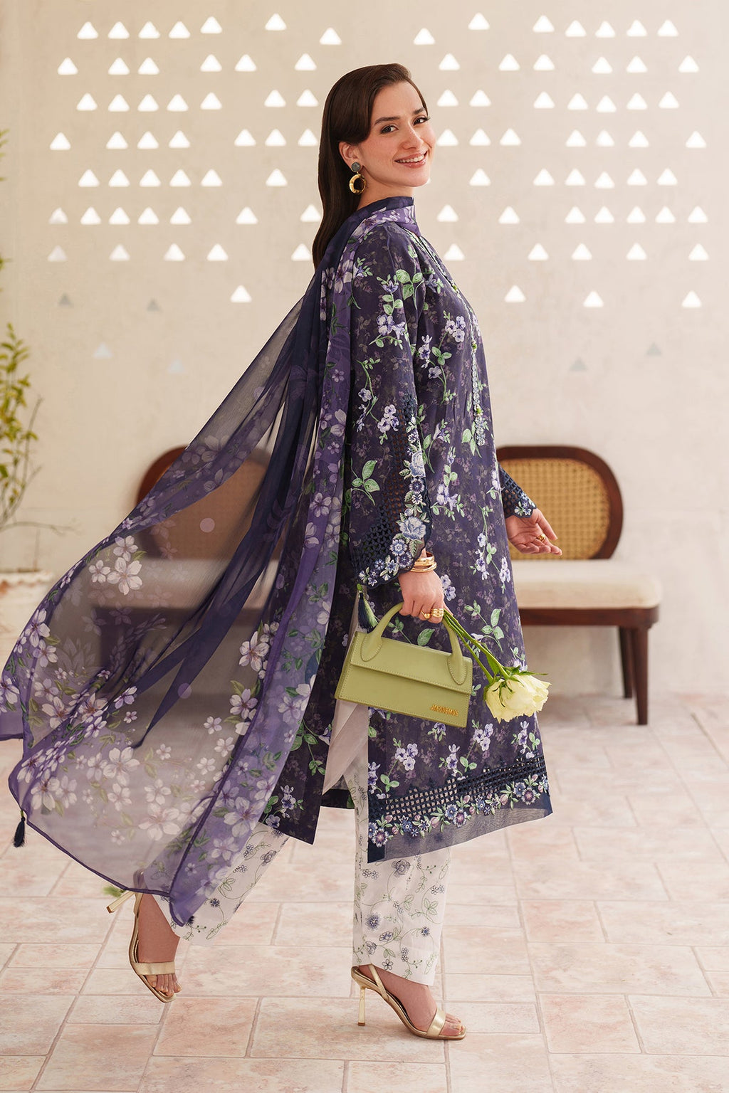 Baroque | Embroidered lawn | UF-4405