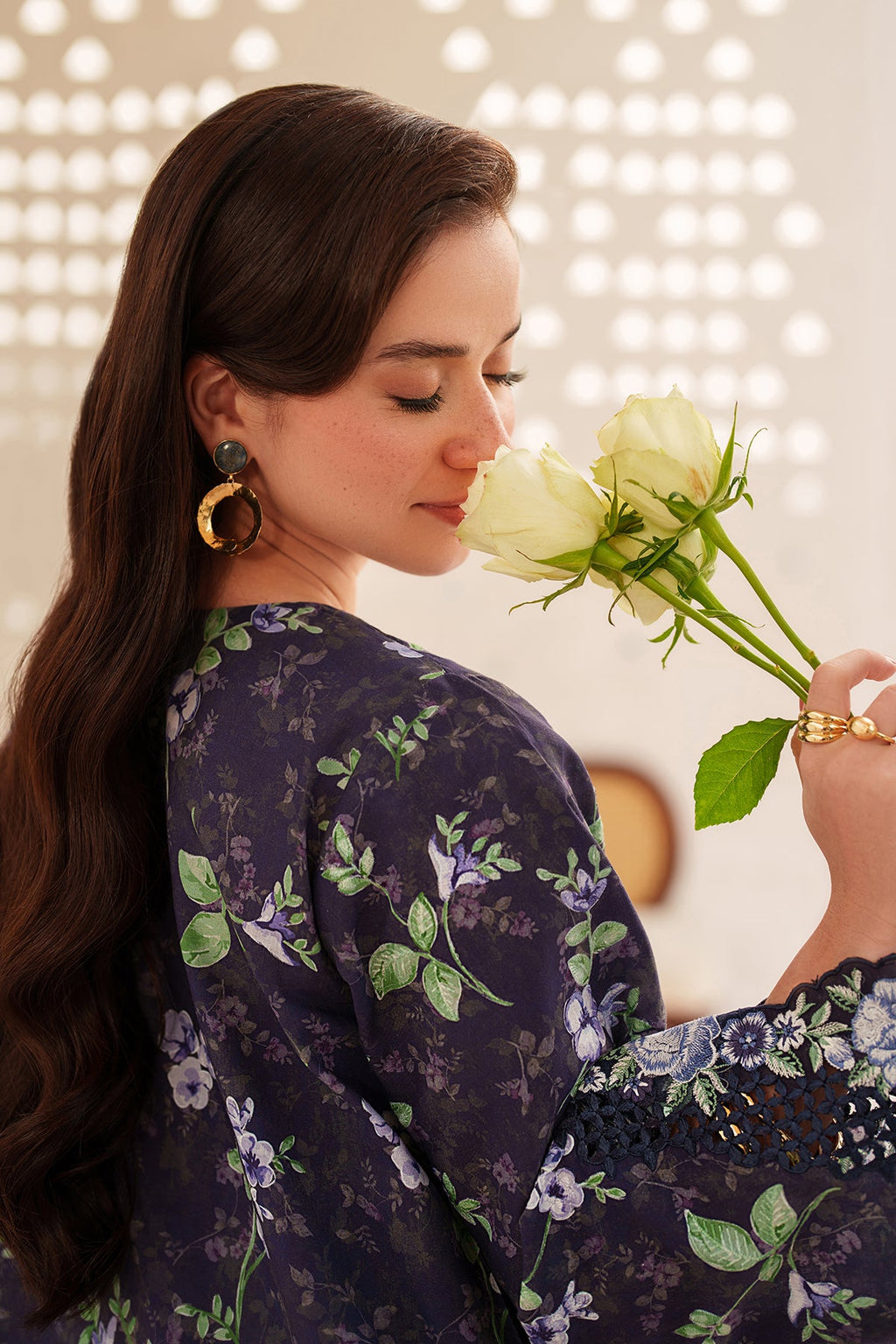 Baroque | Embroidered lawn | UF-4405