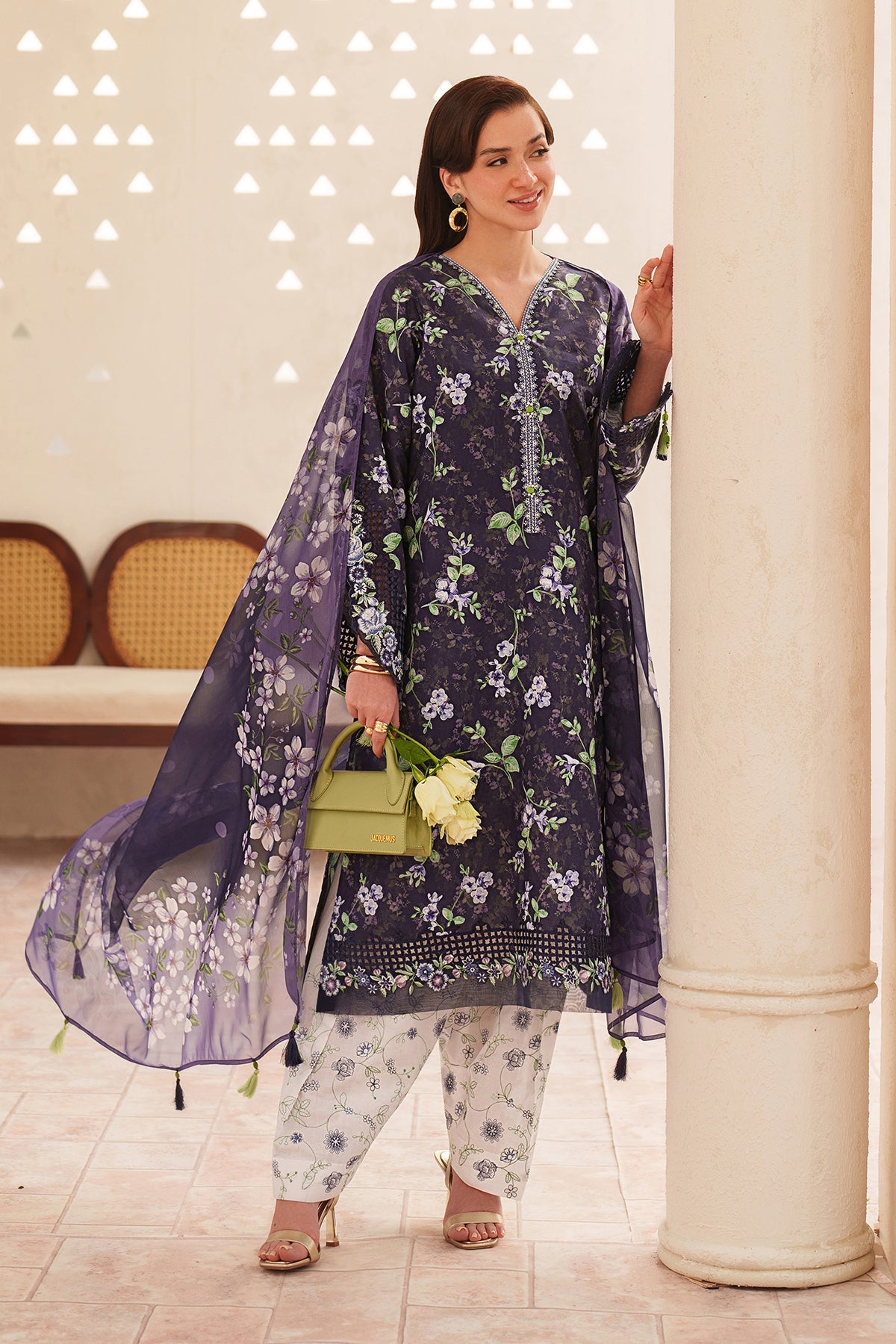Baroque | Embroidered lawn | UF-4405