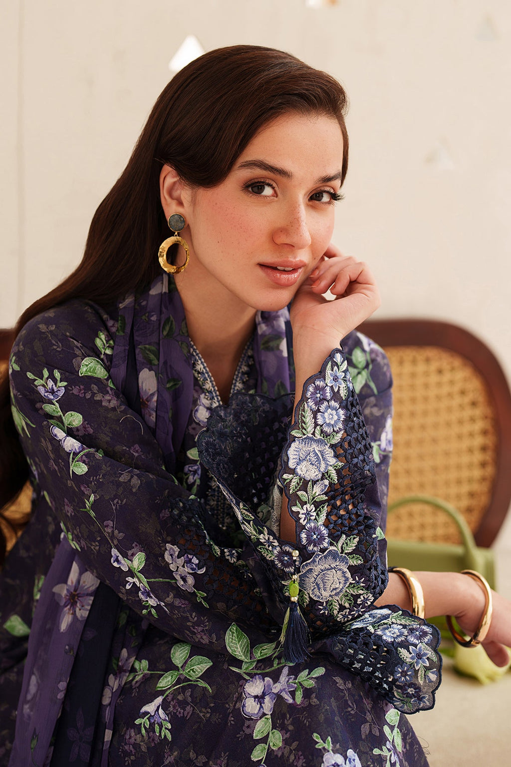 Baroque | Embroidered lawn | UF-4405