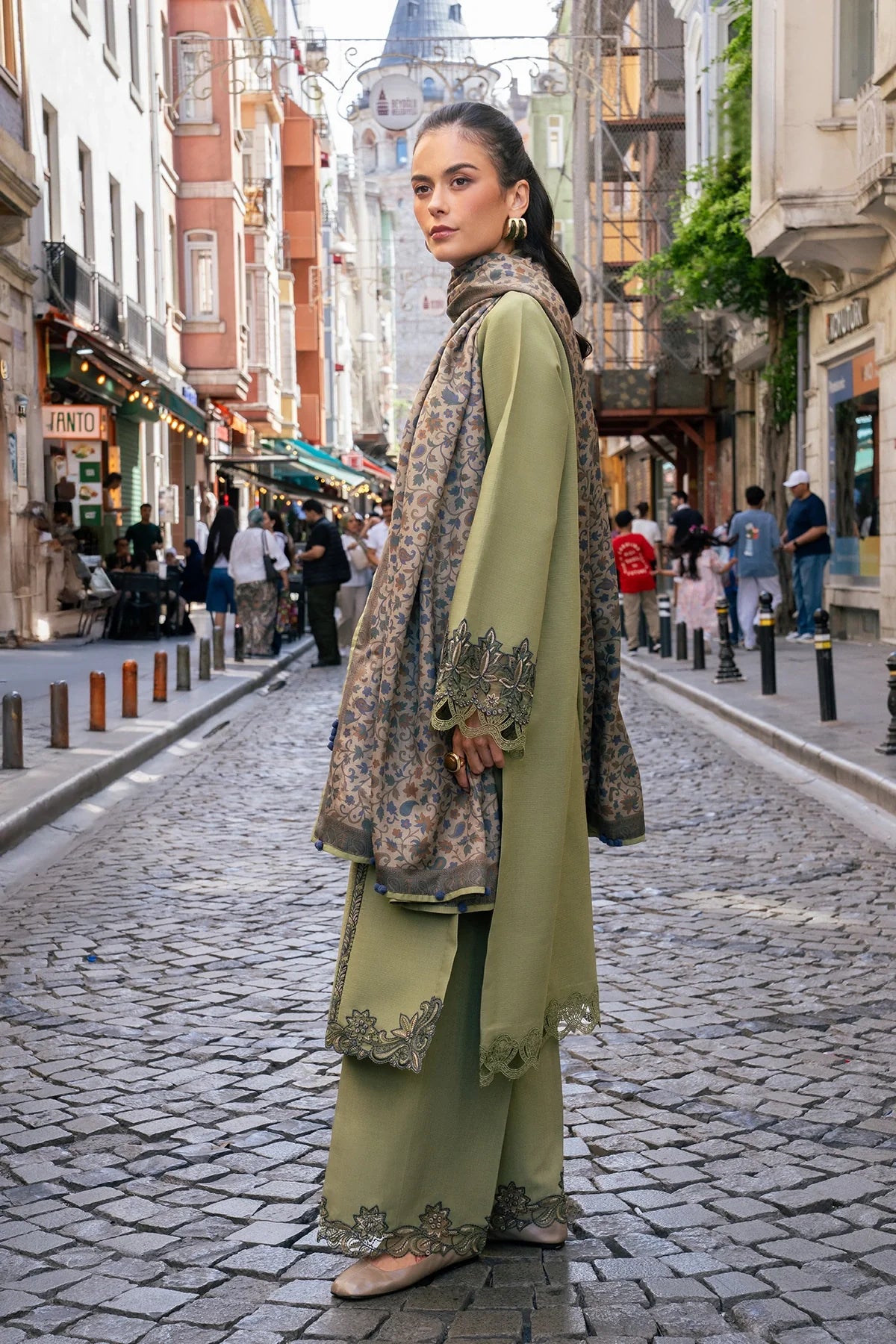 Rang Rasiya | Meet Me in Istanbul Khaddar Winter | Willow