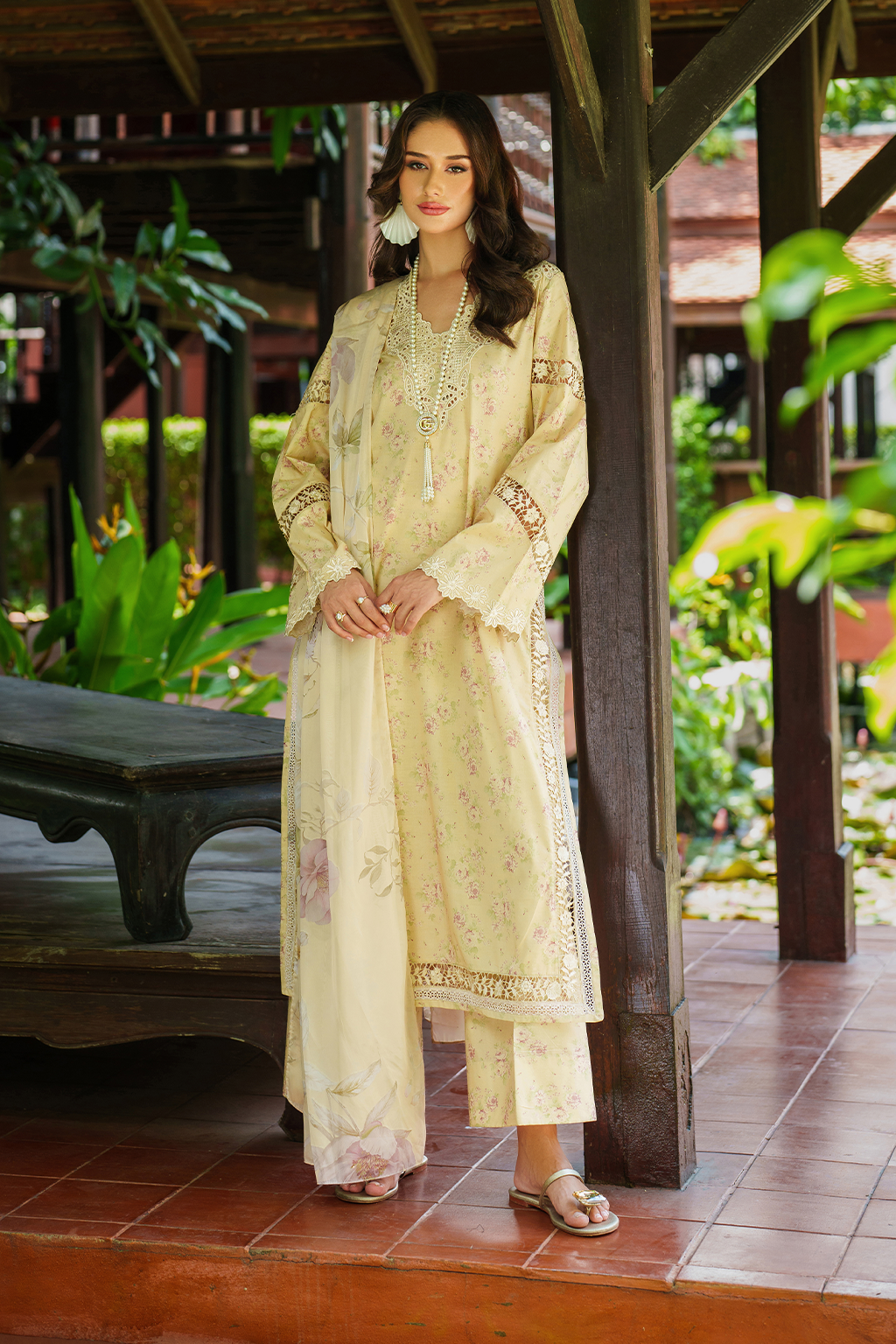 Iznik | Exclusive Printed Lawn | UE-497