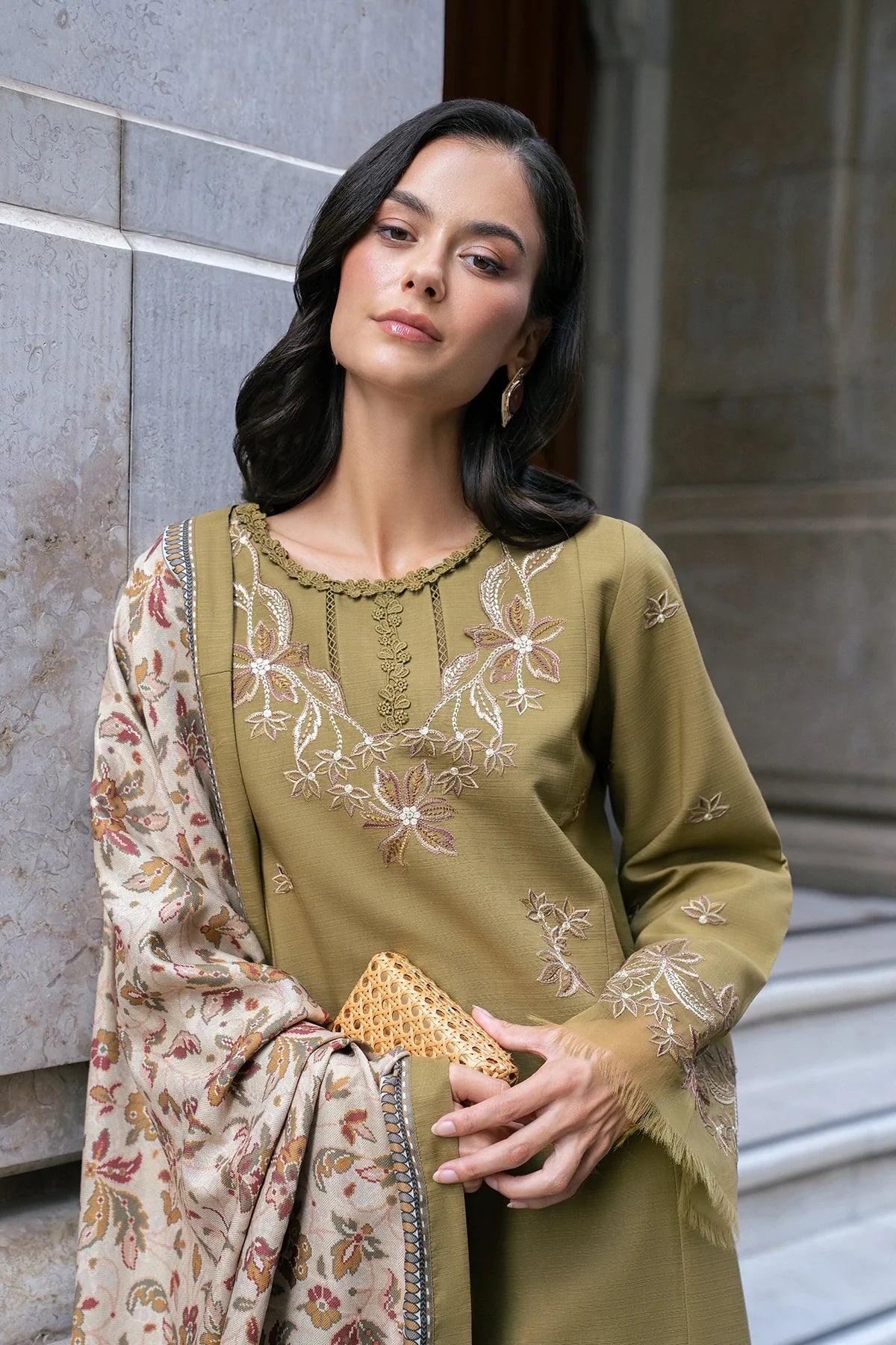 Rang Rasiya | Meet Me in Istanbul Khaddar Winter | Eden