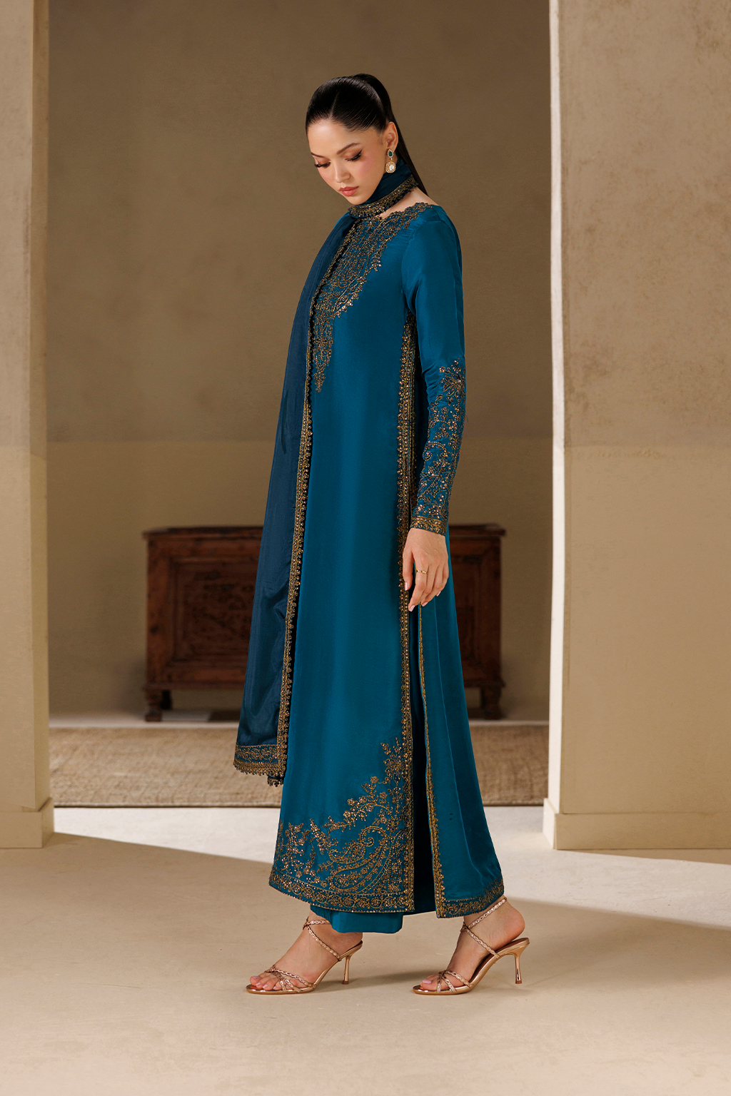 Iznik | Formals 26 Embroidered Ramen Silk | UE-731