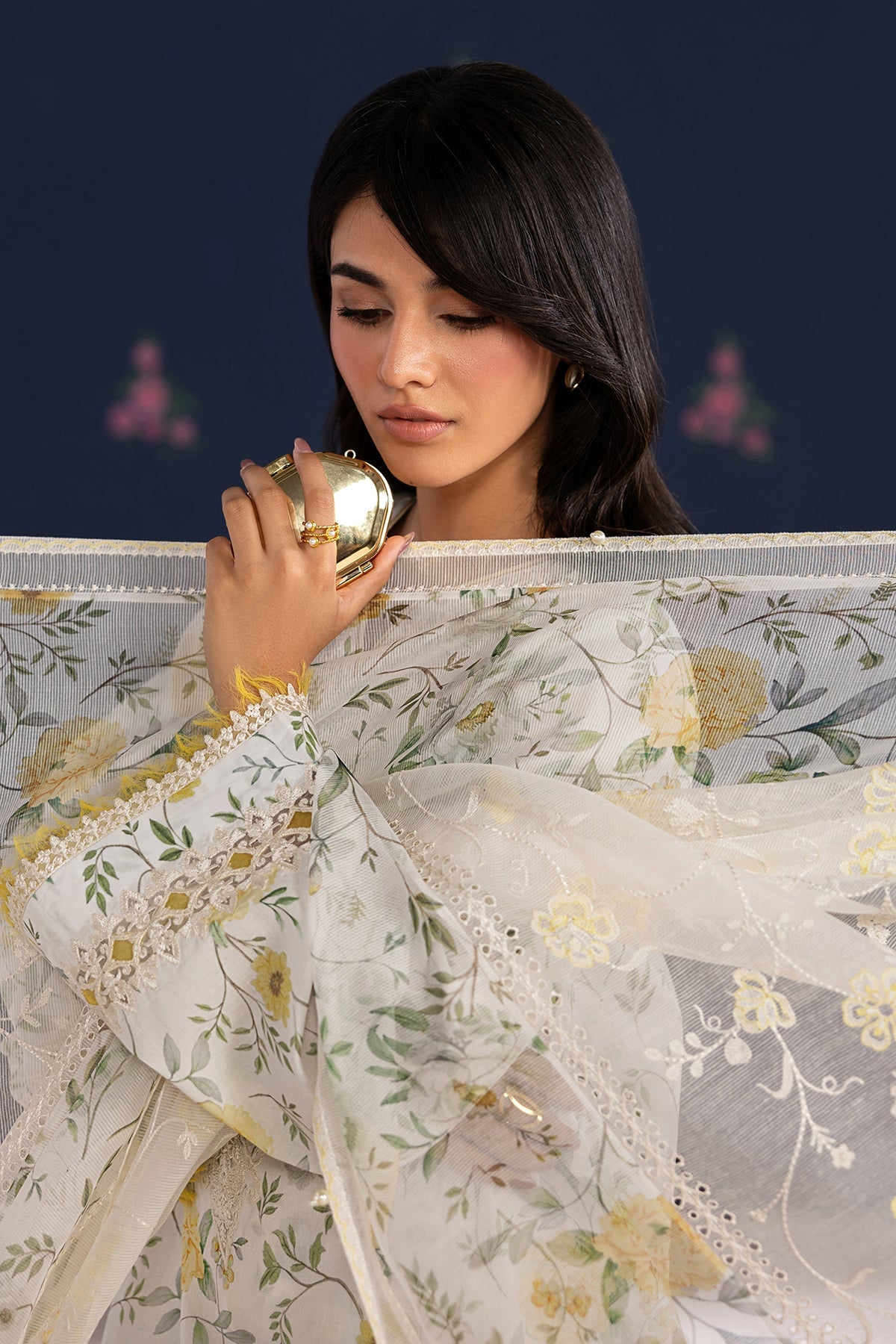 Baroque | Embroidered lawn | UF-4460