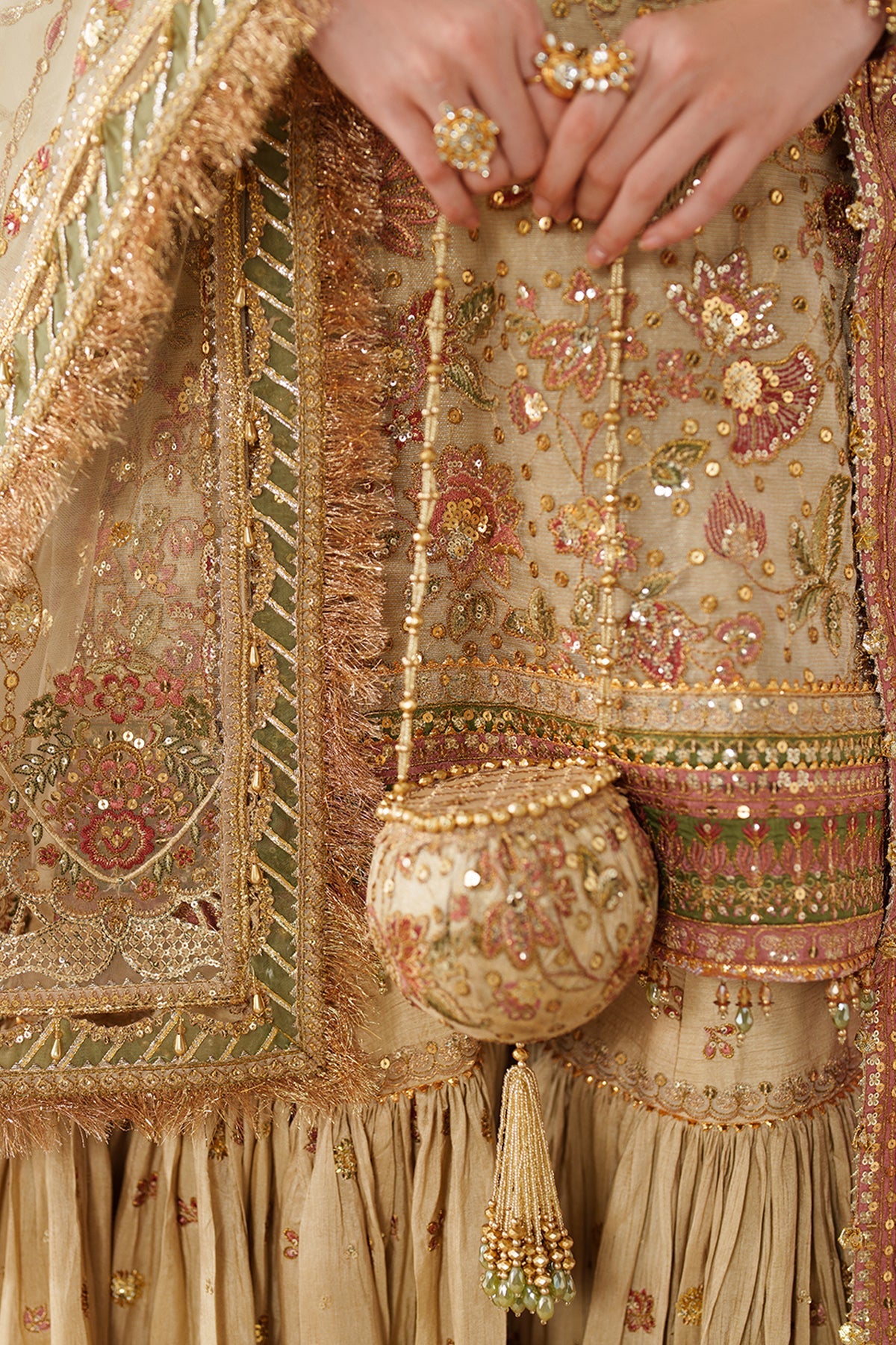 Baroque | EMBROIDERED NET | CH14-02