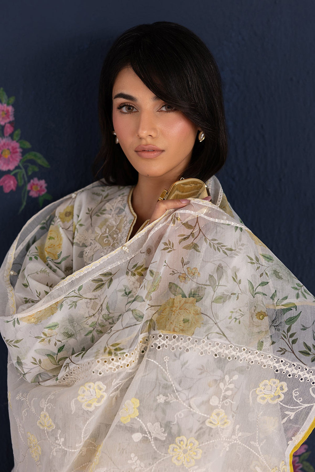 Baroque | Embroidered lawn | UF-4460