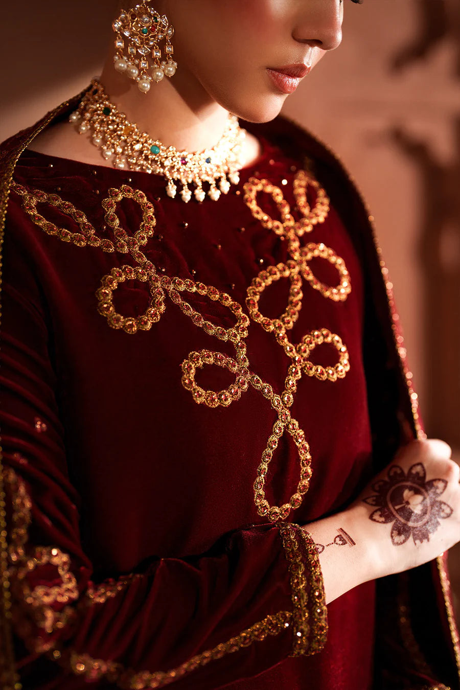 IZNIK | VELVET FORMALS | IV-58