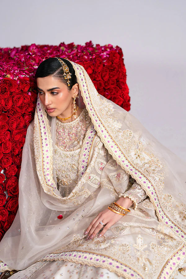 SUFFUSE | VOLUME FREESIA | ISHANI