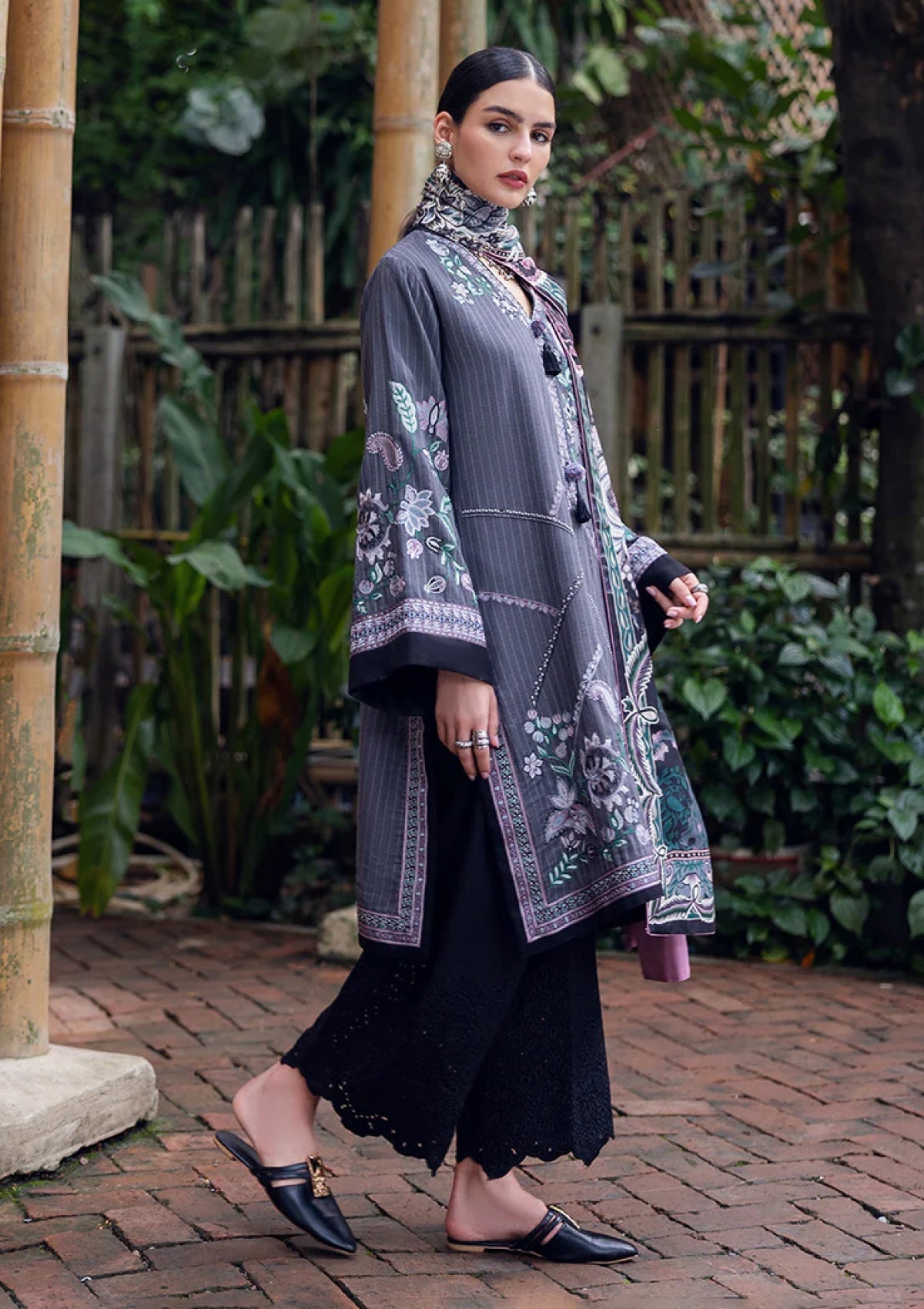 Mushq | Hemline Symphony Karandi Edit 25 | HUN#205 - Silver Mist