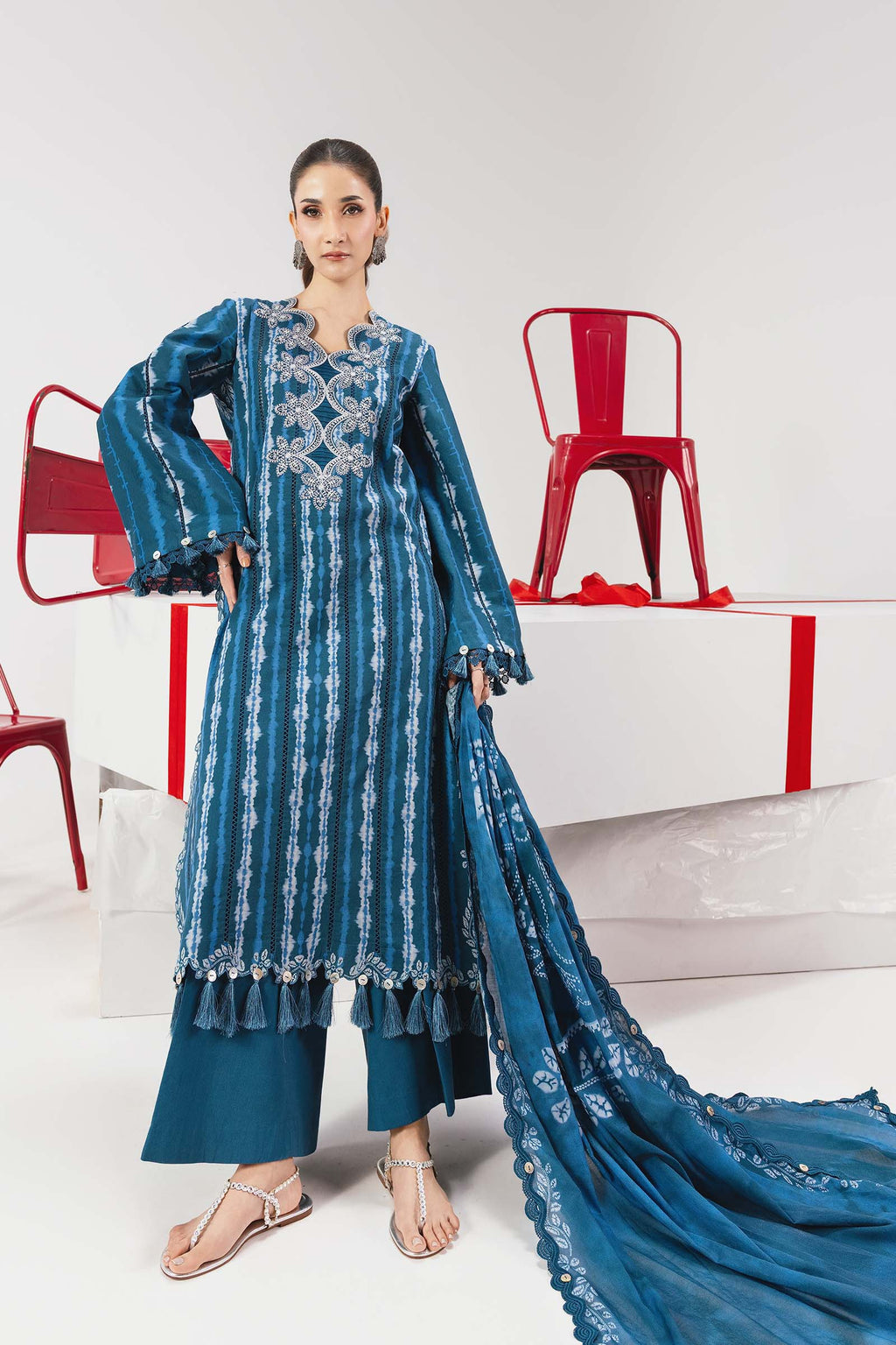 MARIA B | 3 Pc Unstitched Embroidered Lawn Suit | MB-CUSV13-14B