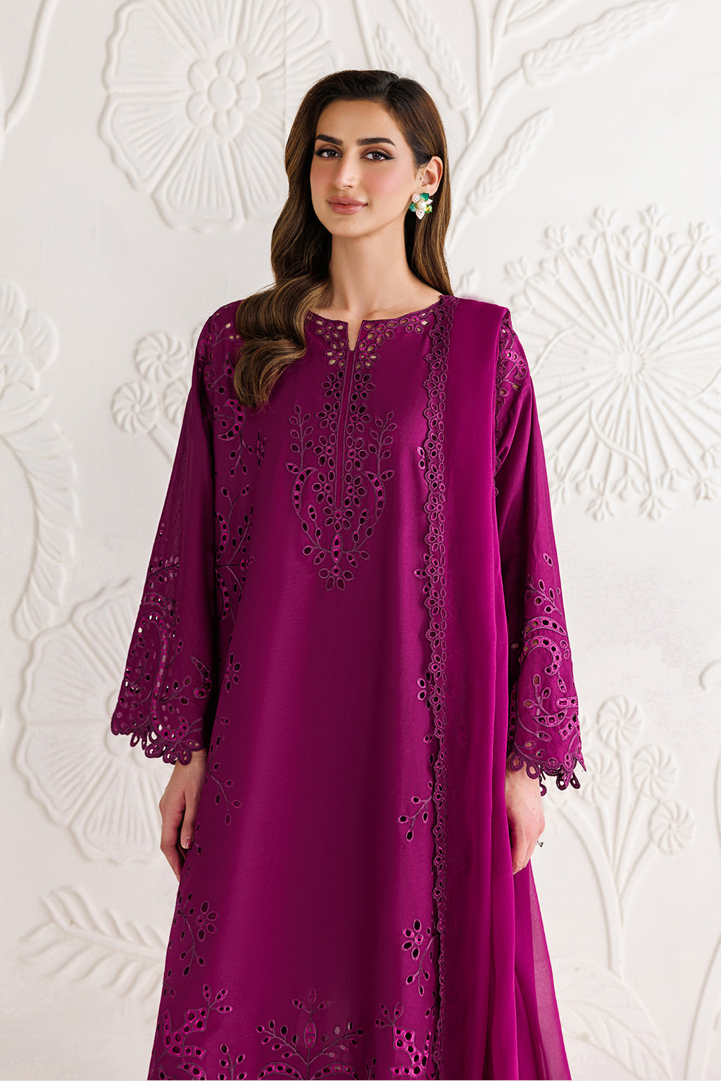 Iznik | Lawn ’26 | UE-678
