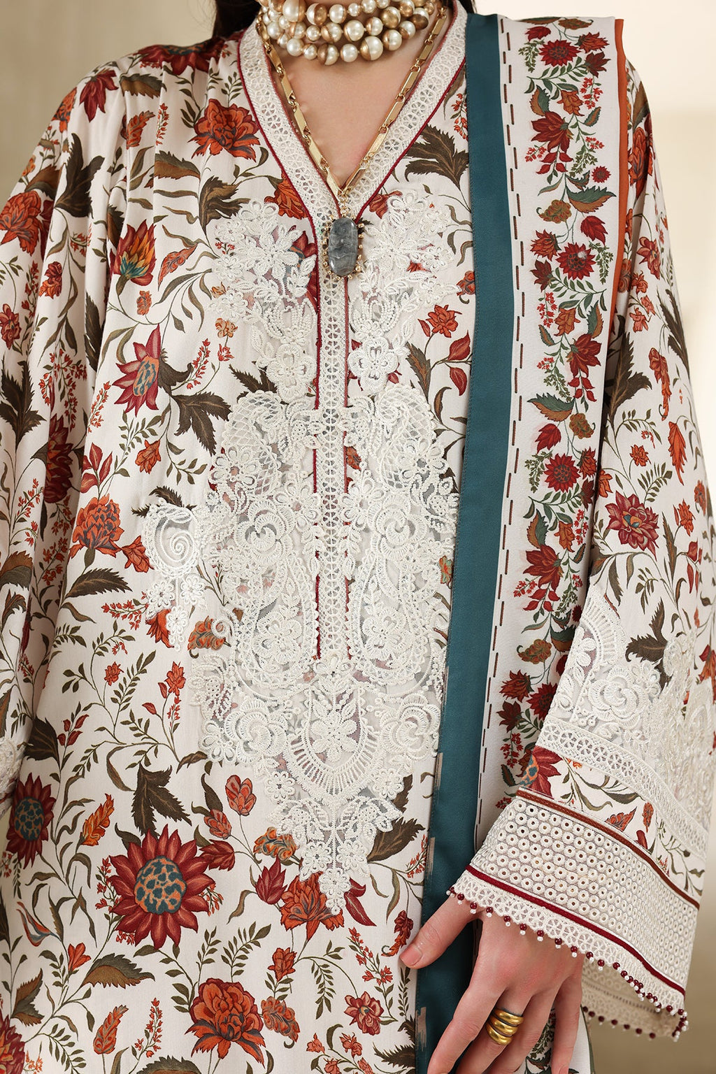 Baroque | Embroidered Viscose SIlk Winter | SF-4557