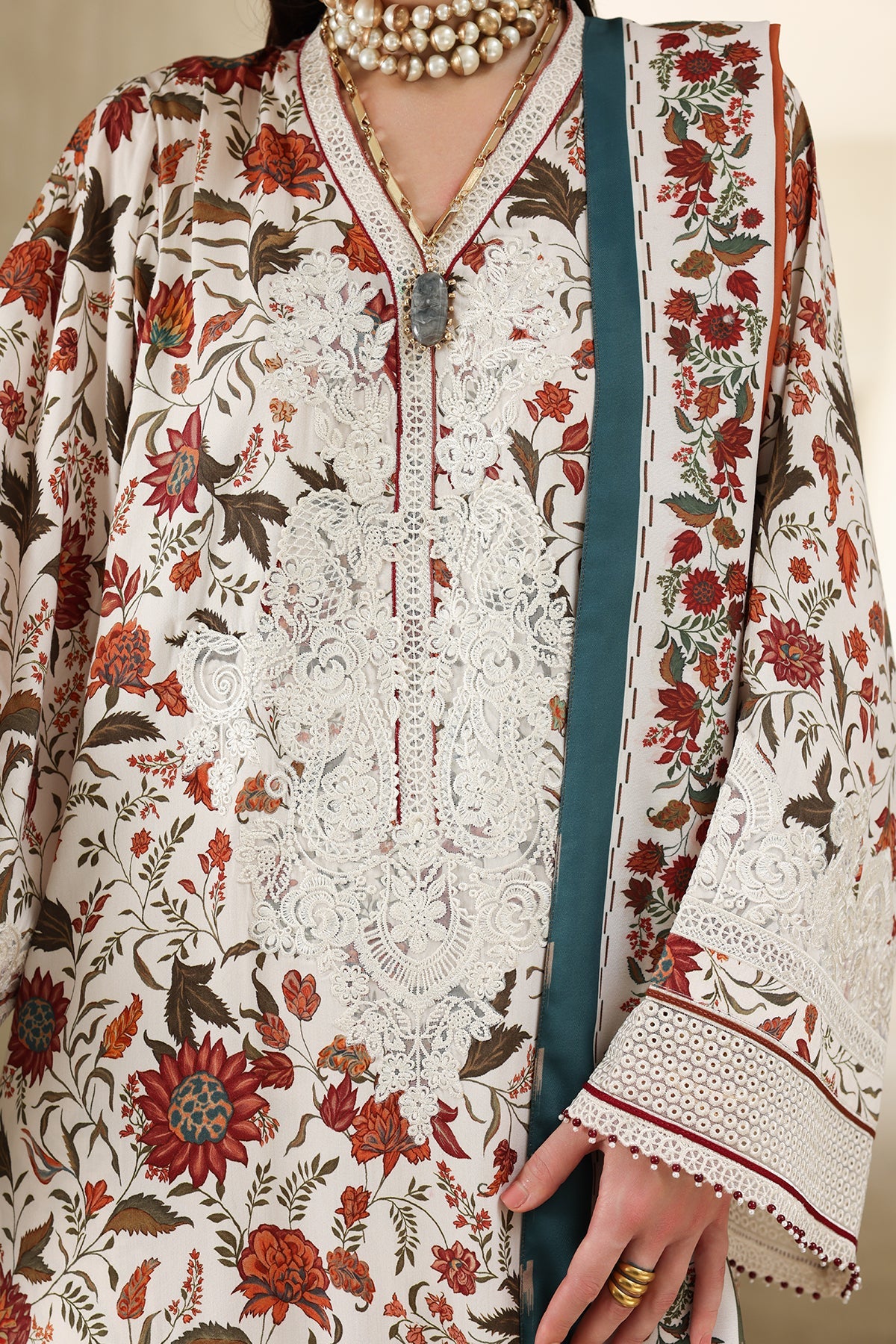 Baroque | Embroidered Viscose SIlk Winter | SF-4557