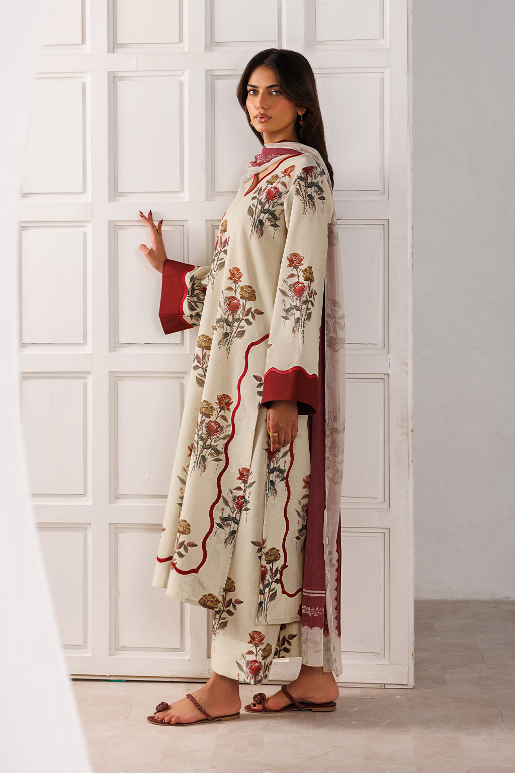 Iznik | Printed Lawn | UE-641